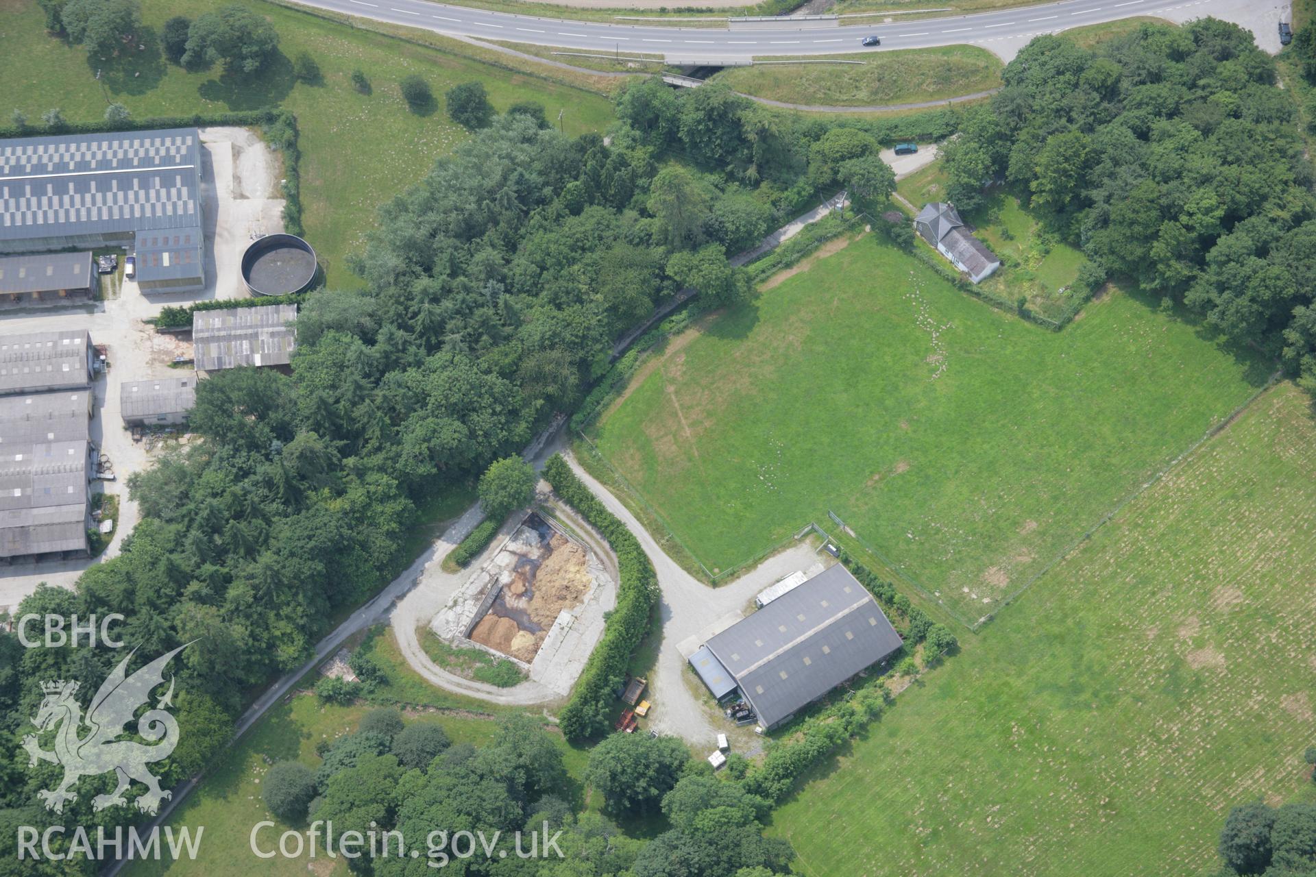 RCAHMW colour oblique aerial photograph of Gogerddan Park Enclosure. Taken on 04 July 2006 by Toby Driver.