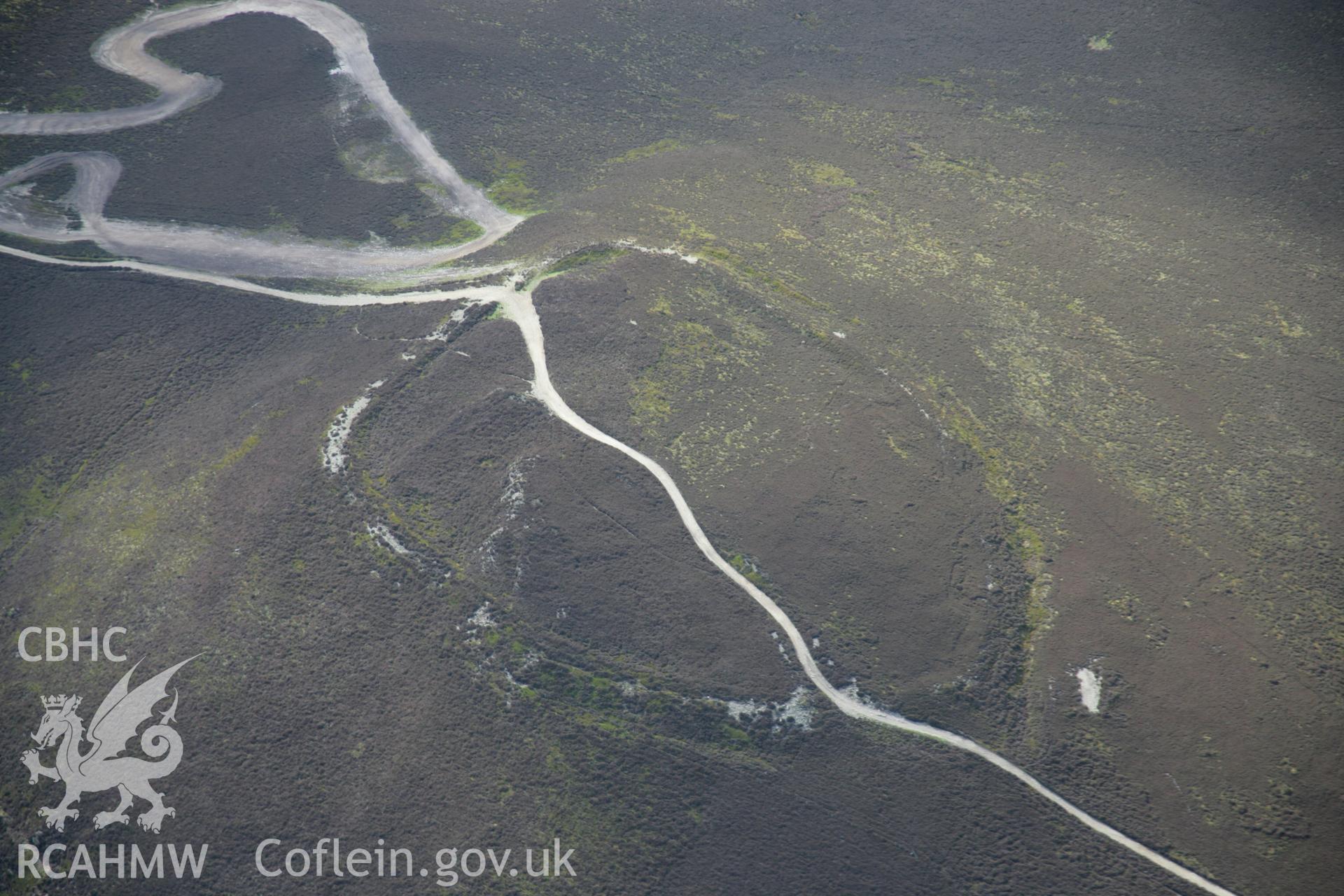 RCAHMW digital colour oblique photograph of Moel-y-Gaer Hillfort viewed from the south-east. Taken on 05/05/2006 by T.G. Driver.