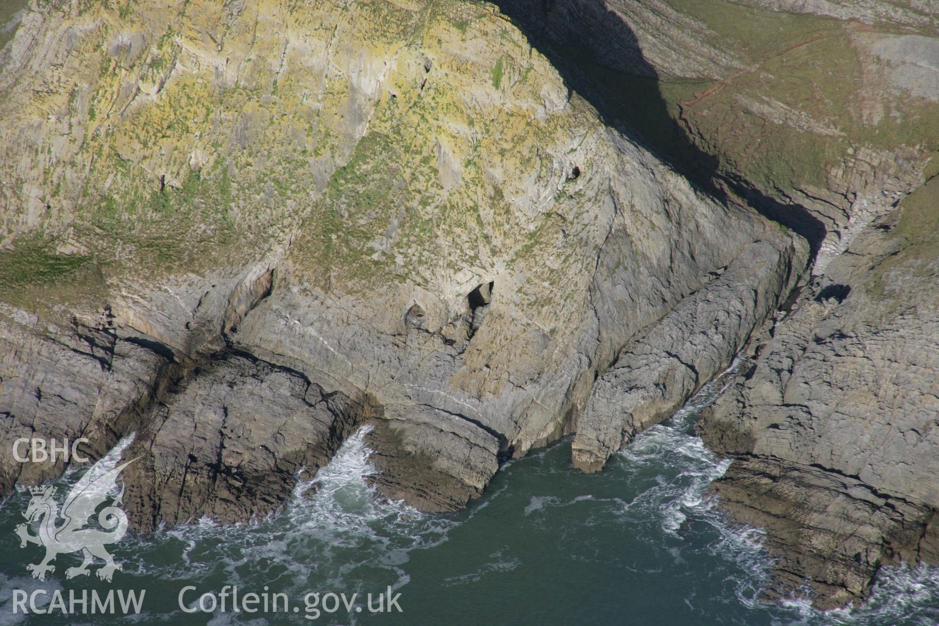 RCAHMW colour oblique aerial photograph of Goat's Hole Cave, Paviland from the south-west. Taken on 26 January 2006 by Toby Driver.