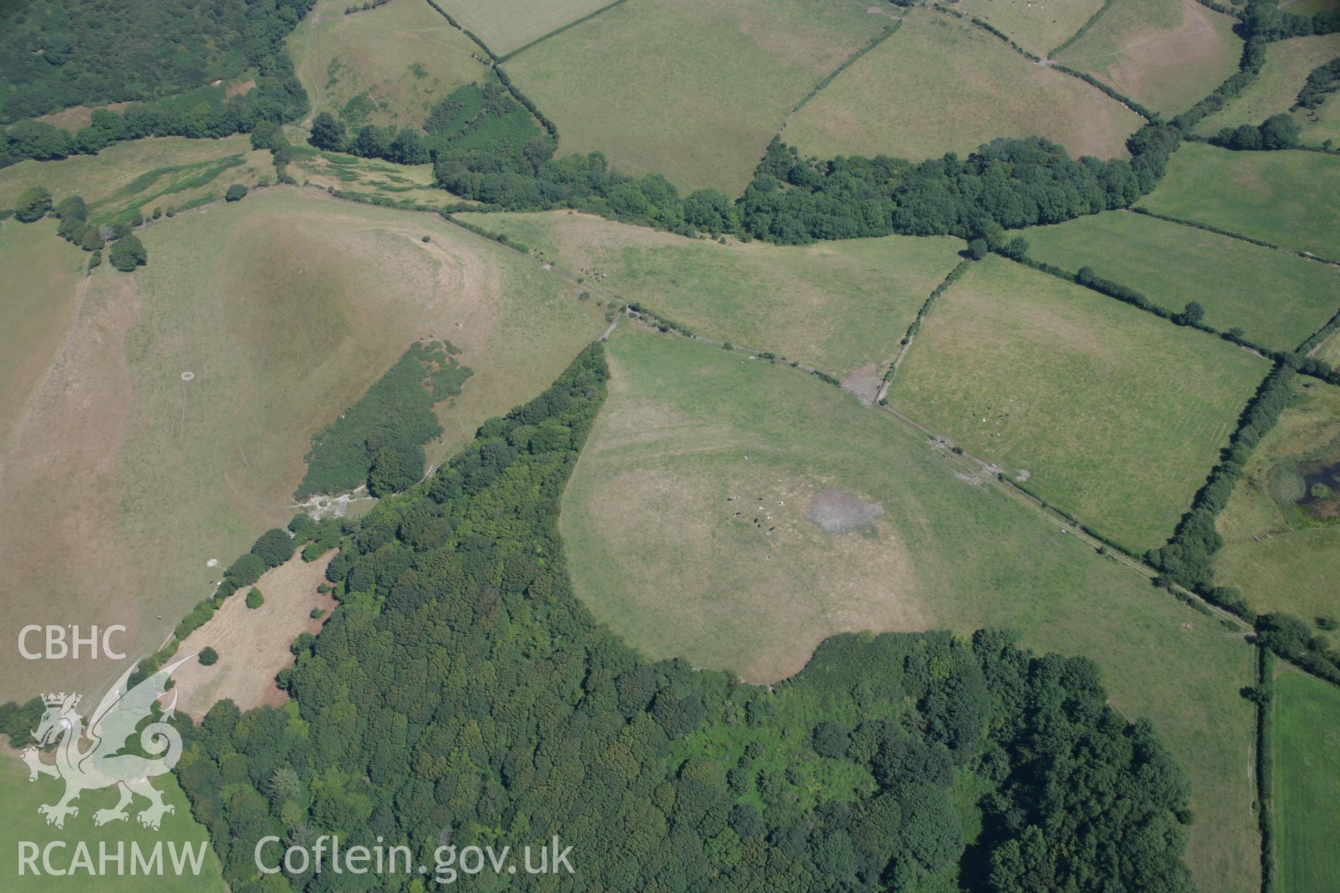 RCAHMW colour oblique aerial photograph of Castell-Mawr. Taken on 17 July 2006 by Toby Driver.