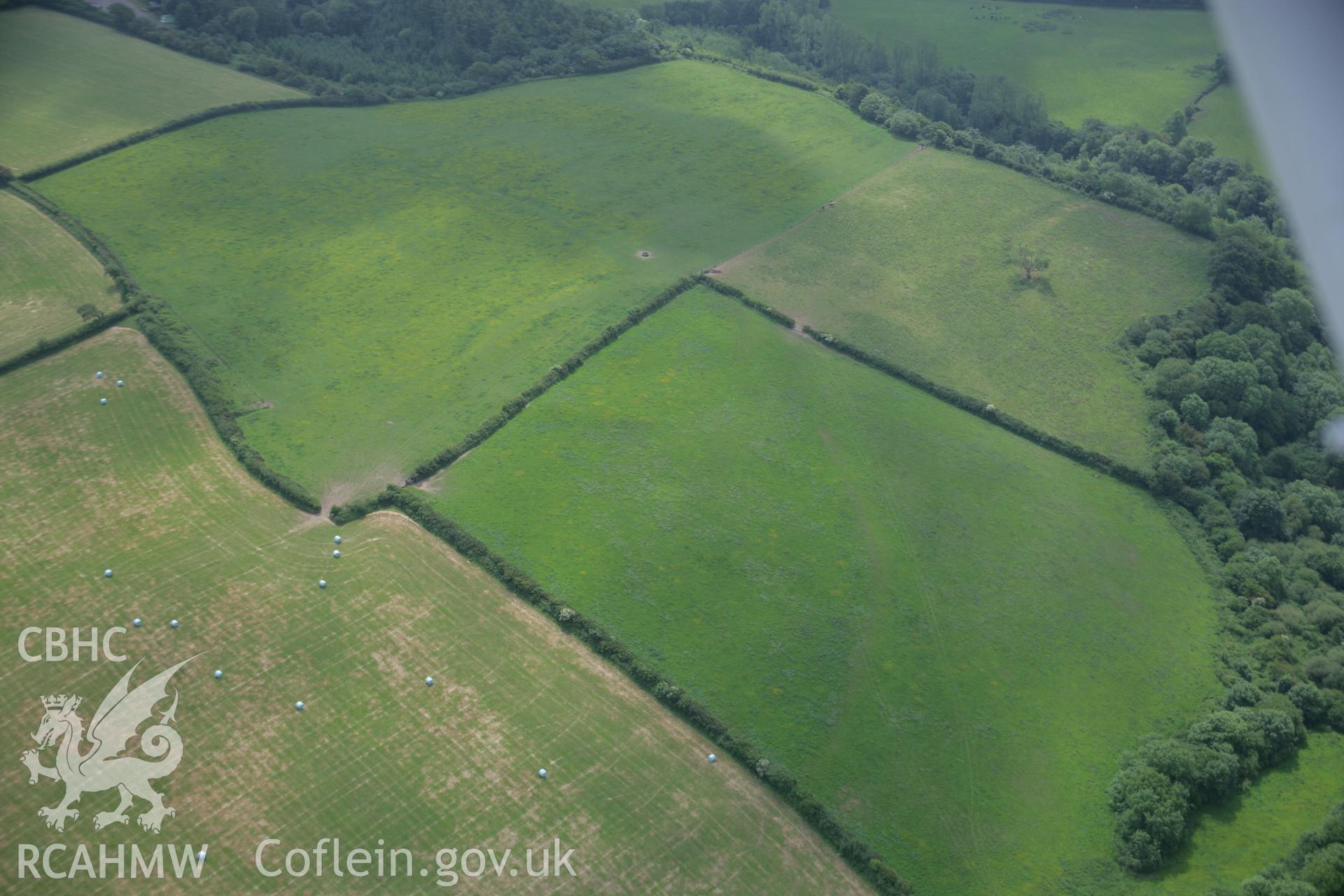 RCAHMW colour oblique aerial photograph of Broadway Enclosure from the north-west. Taken on 15 June 2006 by Toby Driver.