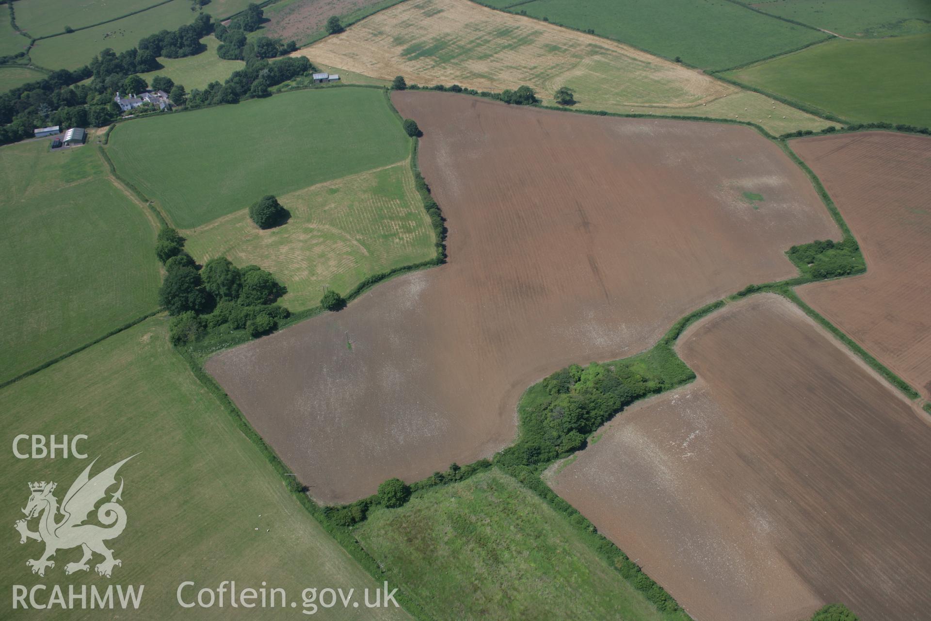 RCAHMW colour oblique photograph of Llantrithyd Camp, with soilmarks. Taken by Toby Driver on 29/06/2006.