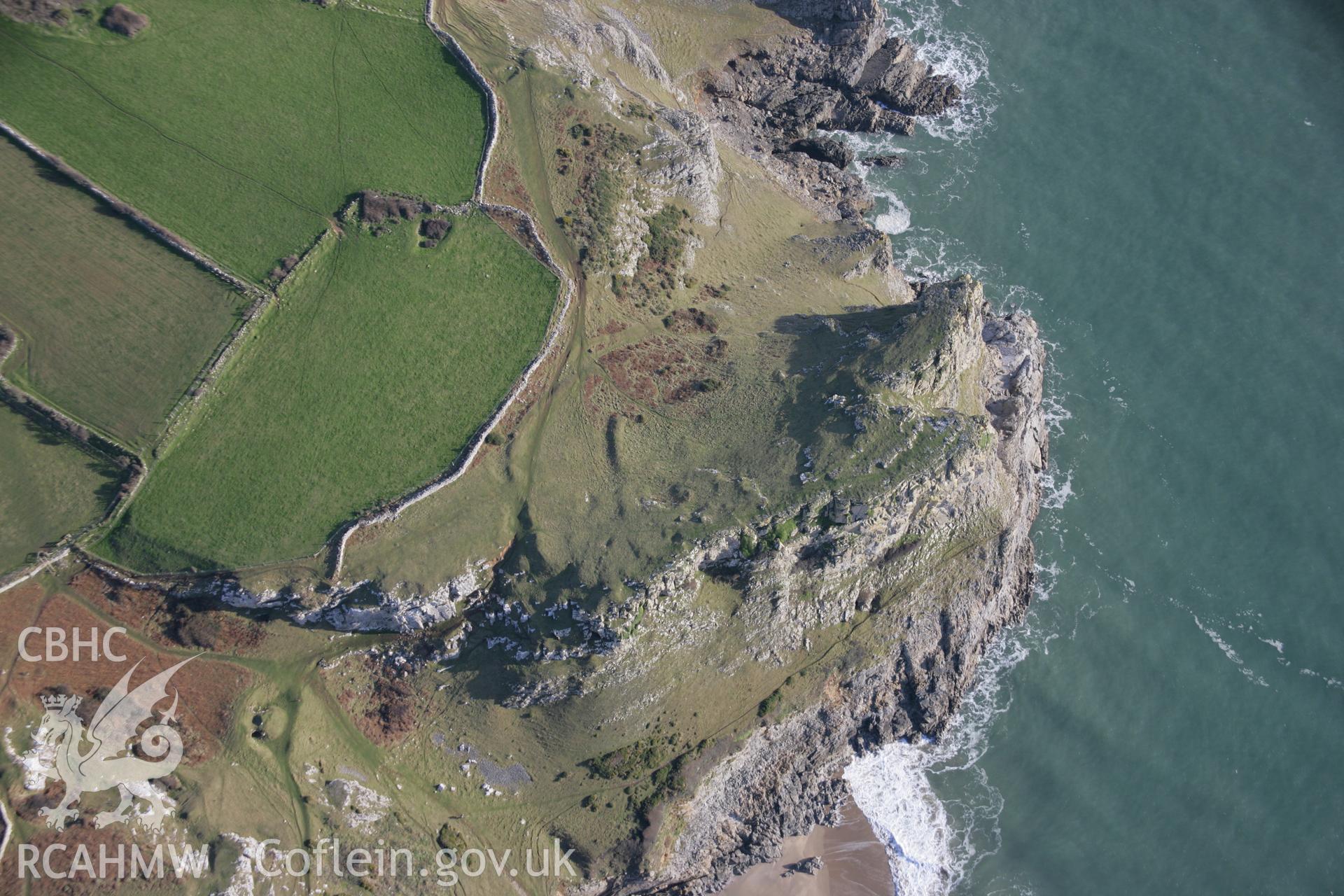 RCAHMW colour oblique aerial photograph of Lewes Castle Promontory Fort, viewed from the west. Taken on 26 January 2006 by Toby Driver.