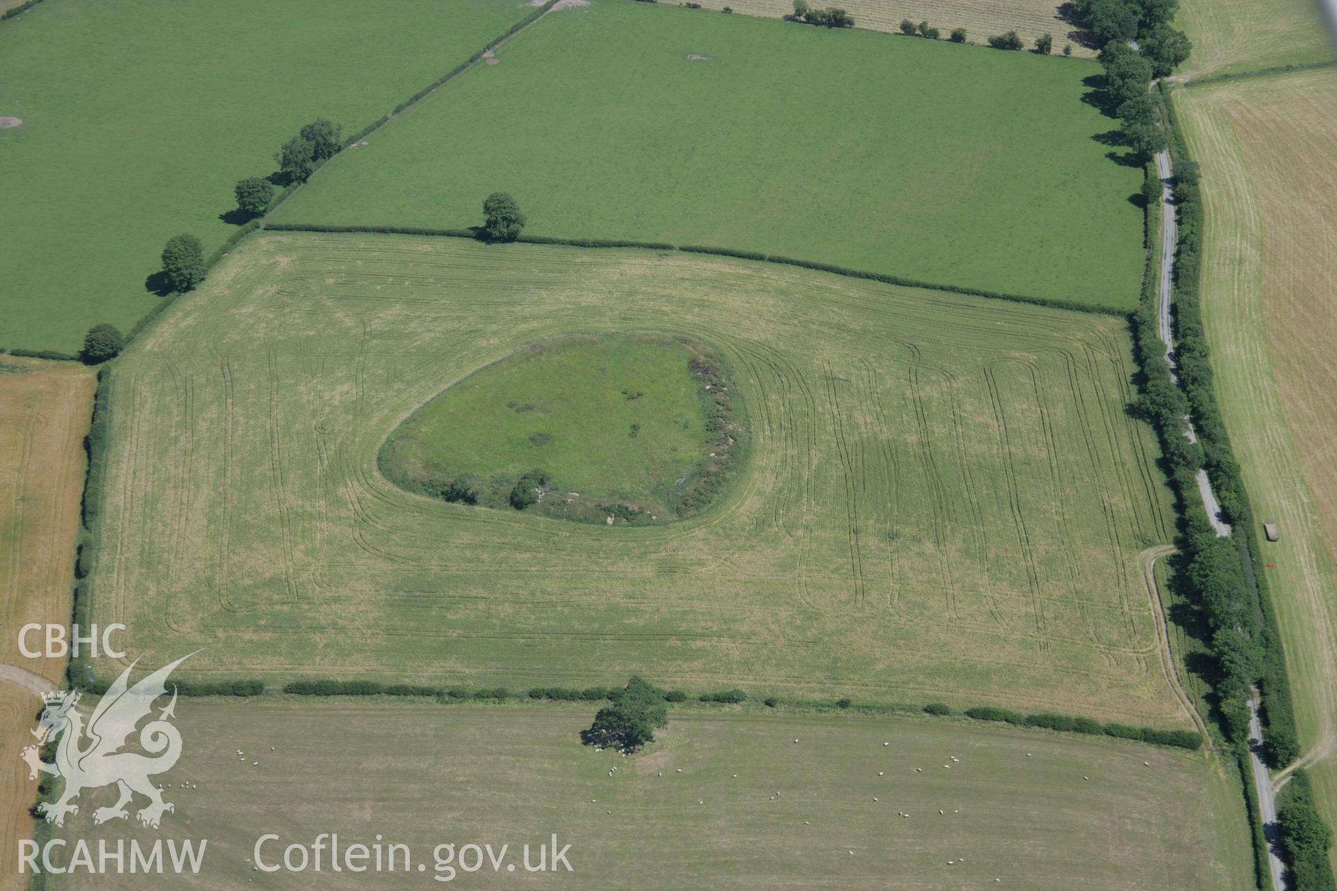 RCAHMW colour oblique aerial photograph of Caer Din. Taken on 13 July 2006 by Toby Driver.