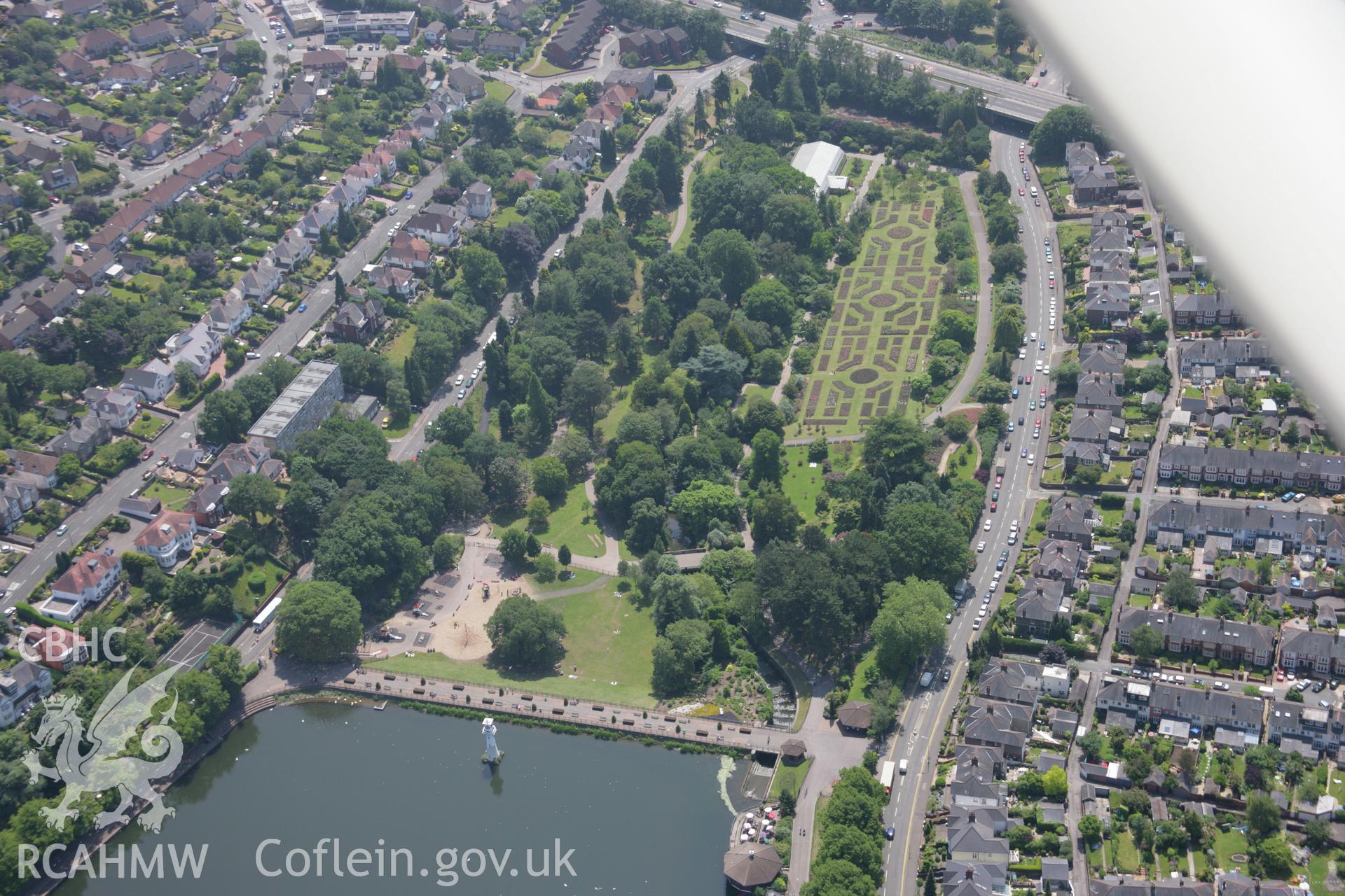 RCAHMW colour oblique photograph of Roath Park. Taken by Toby Driver on 29/06/2006.