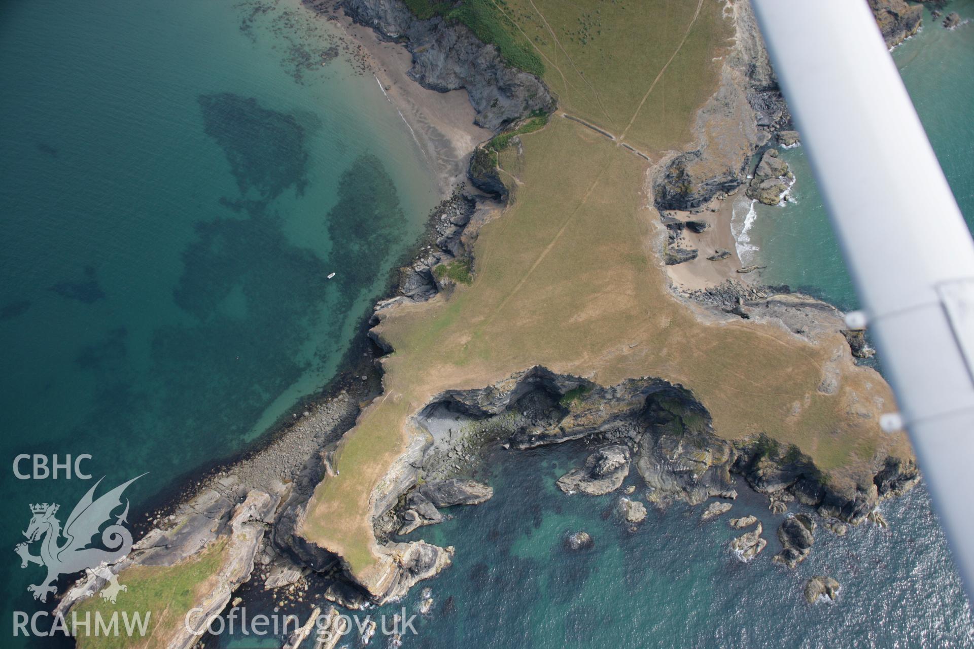 RCAHMW colour oblique aerial photograph of Ynys Lochtyn Defended Enclosure. Taken on 27 July 2006 by Toby Driver.