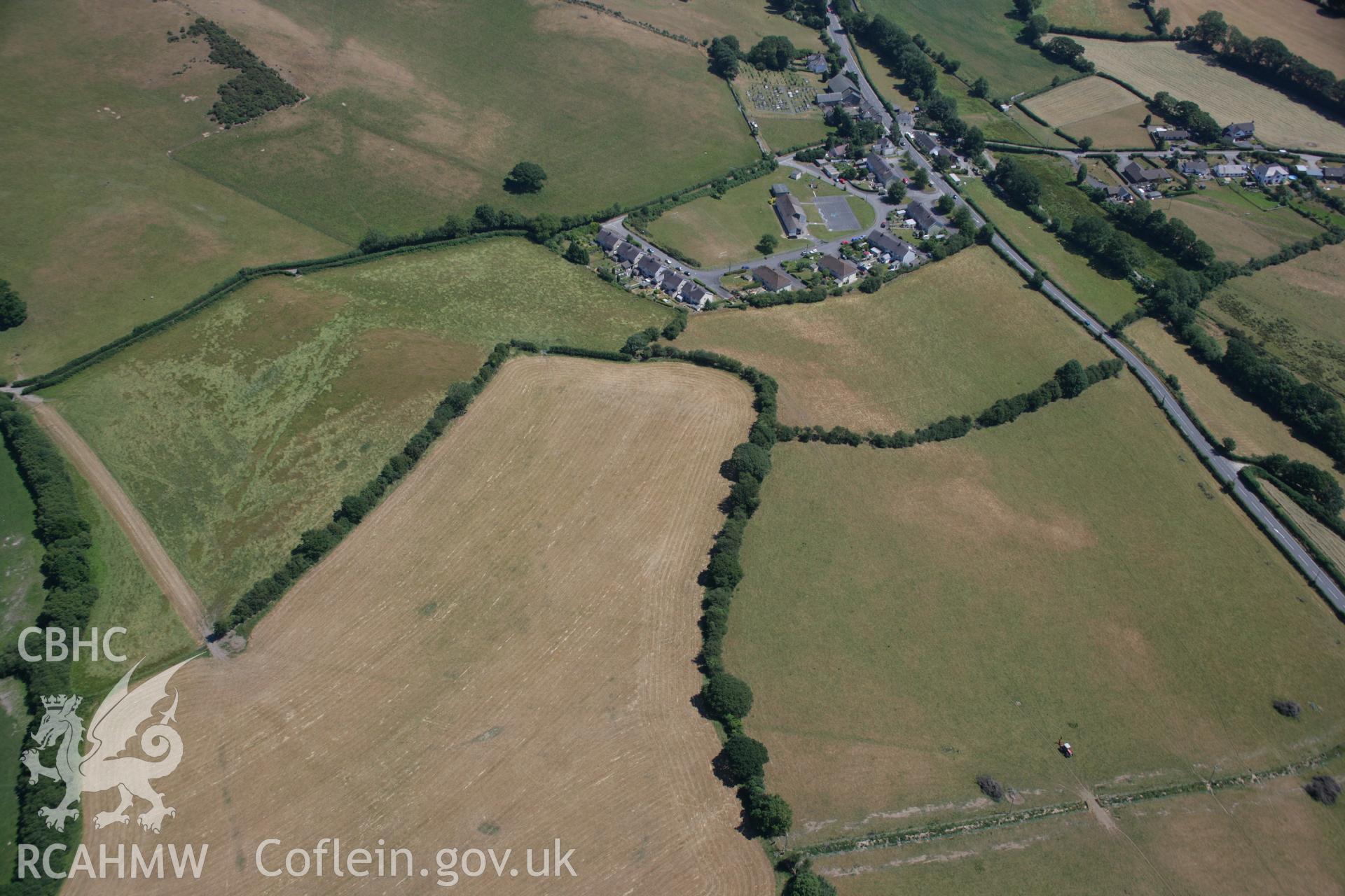 RCAHMW colour oblique aerial photograph of Pen-Llwyn Roman Fort. Taken on 17 July 2006 by Toby Driver.