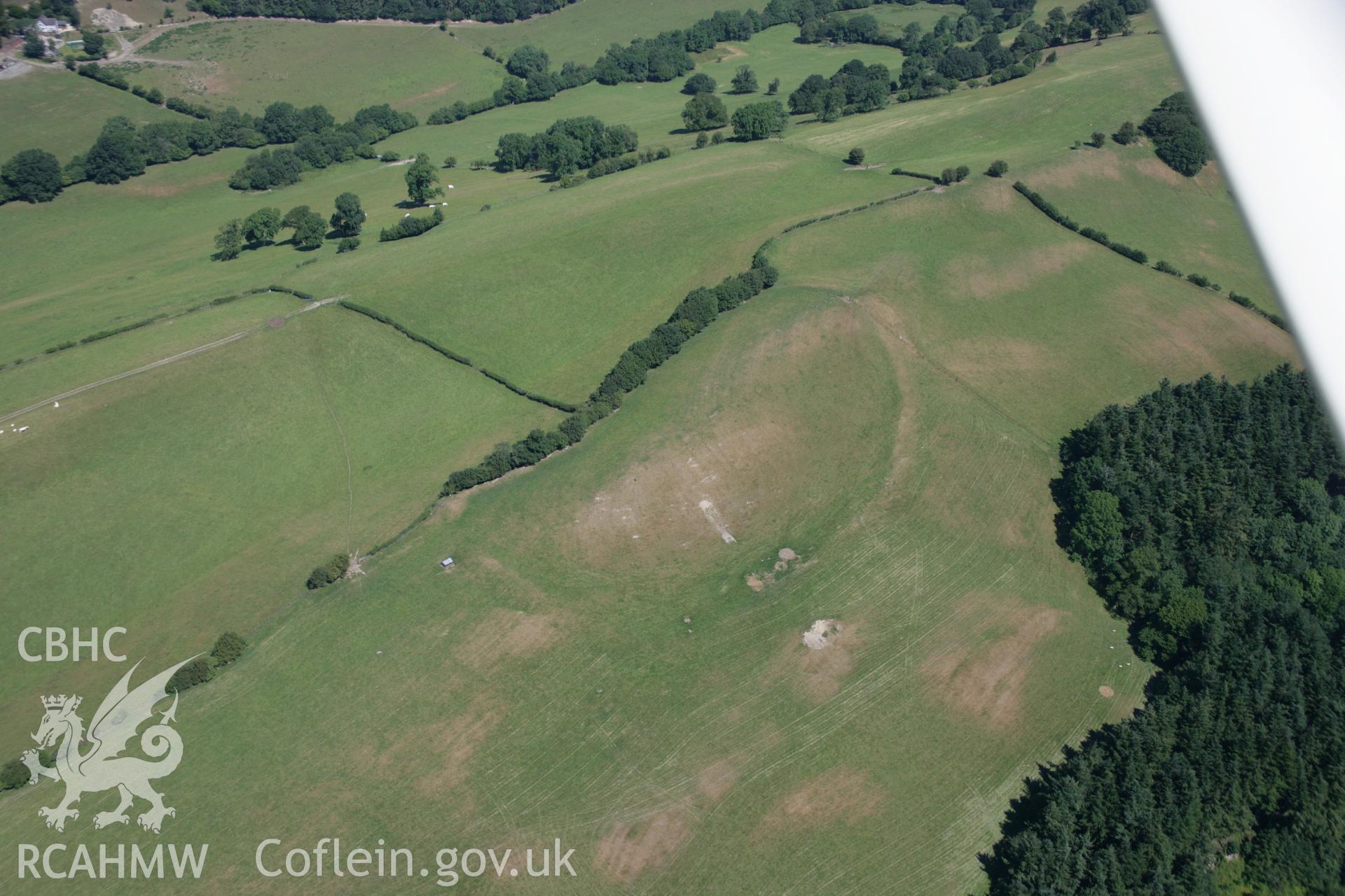 RCAHMW colour oblique aerial photograph of Pen-y-Gaer. Taken on 17 July 2006 by Toby Driver.