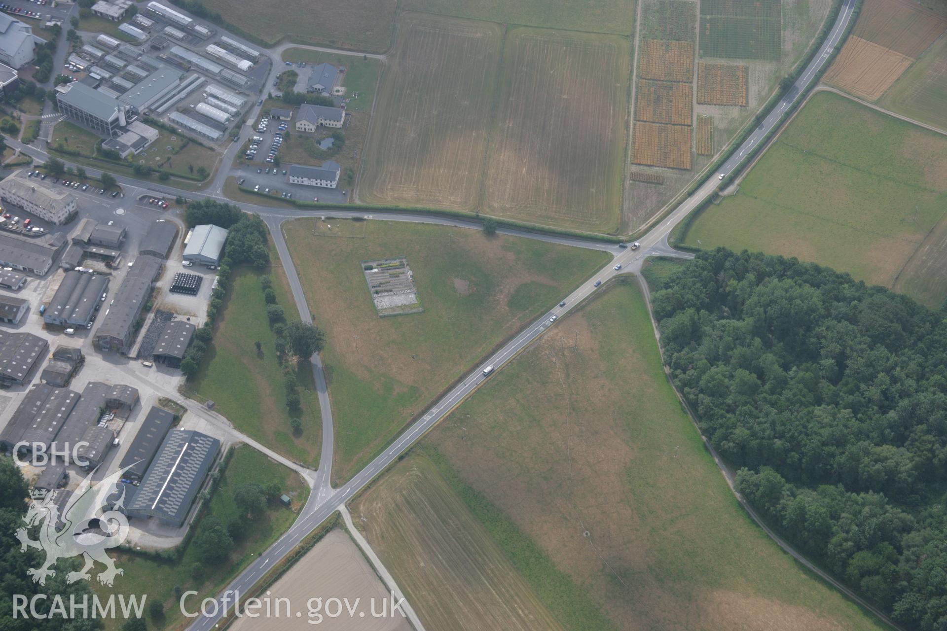 RCAHMW colour oblique aerial photograph of Plas Gogerddan Barrow. Taken on 21 July 2006 by Toby Driver.