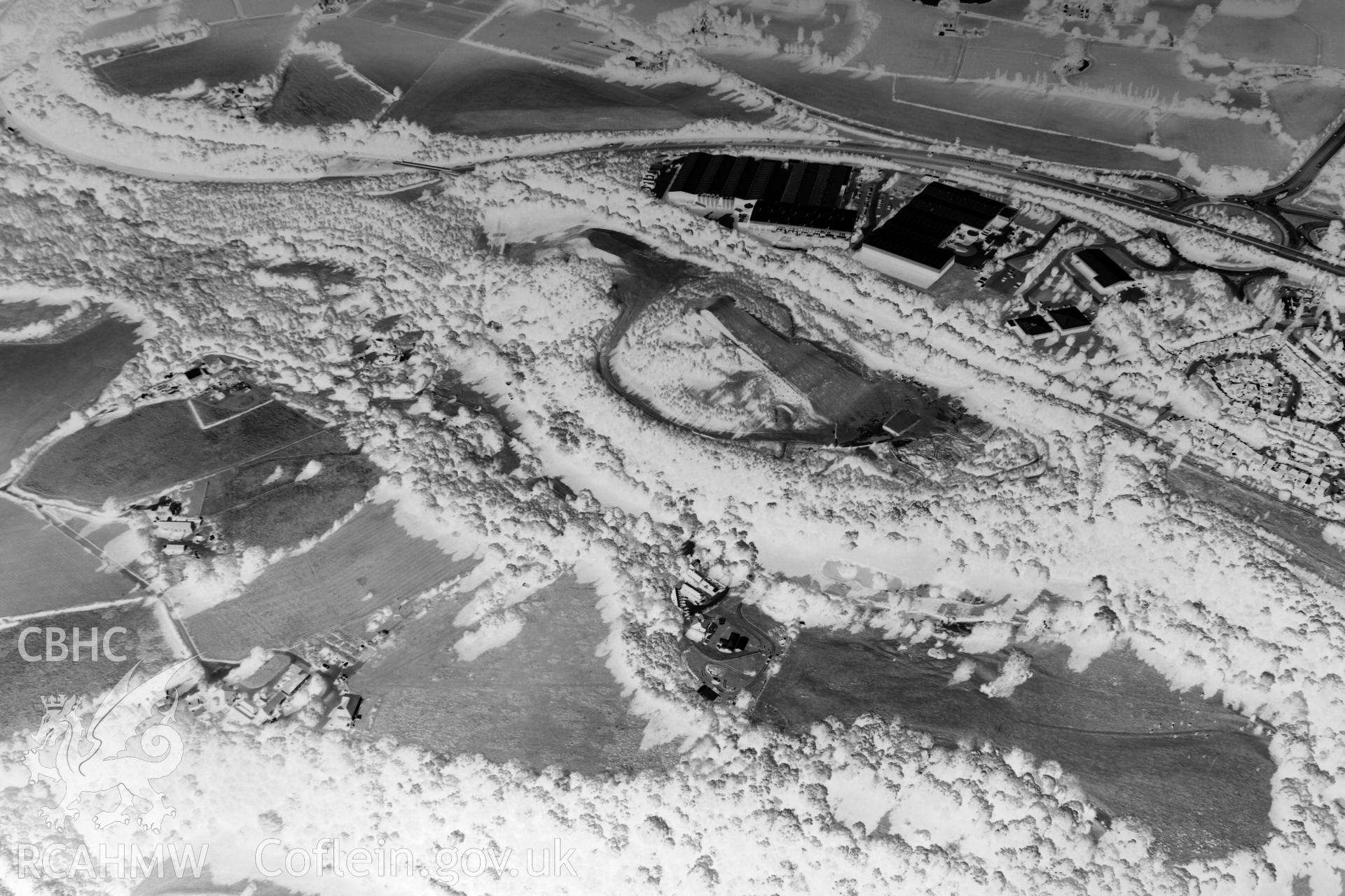 Digital black and white photograph showing Bryn Alyn Hillfort and the surrounding area.