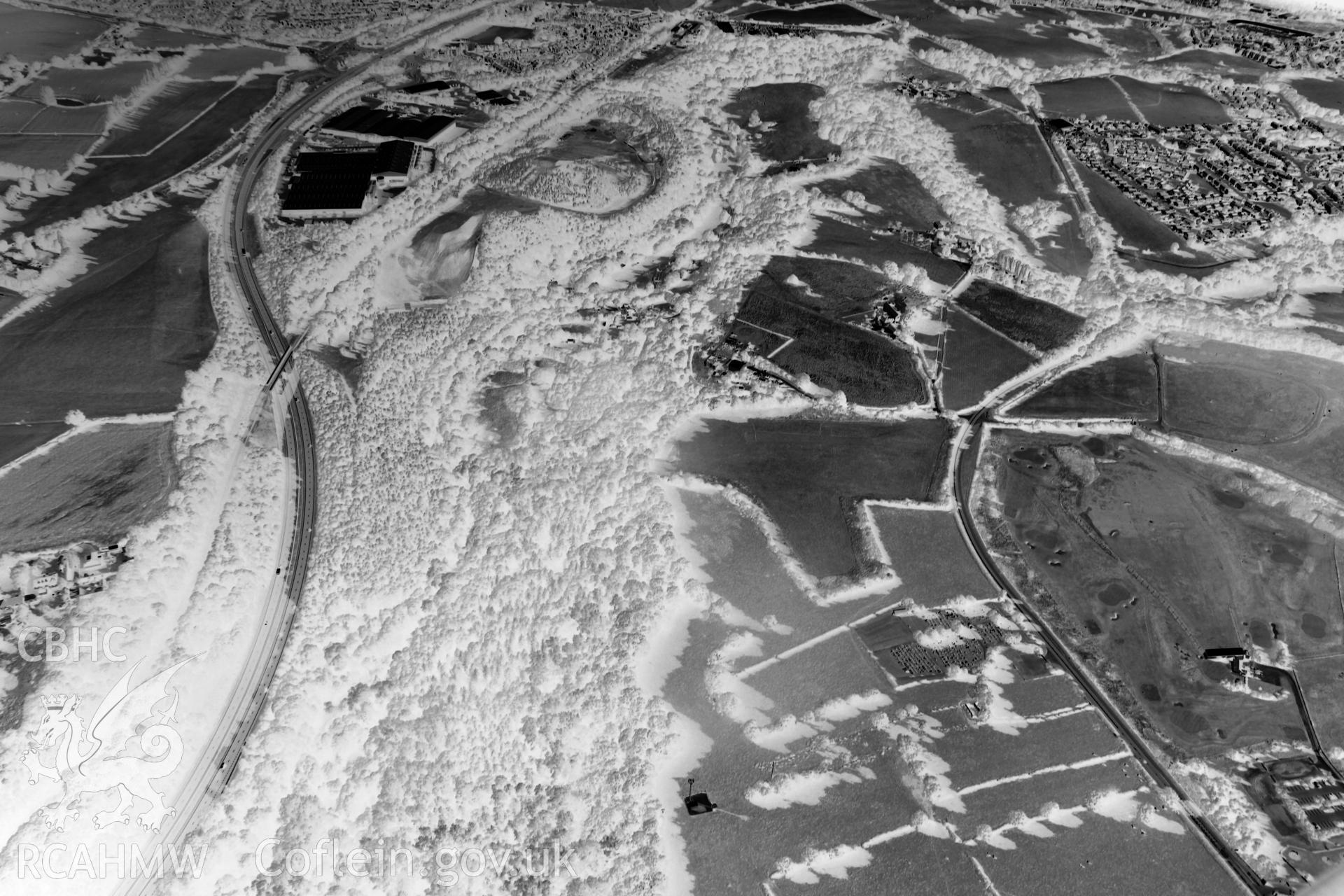 Digital black and white photograph showing Bryn Alyn Hillfort and the surrounding area.