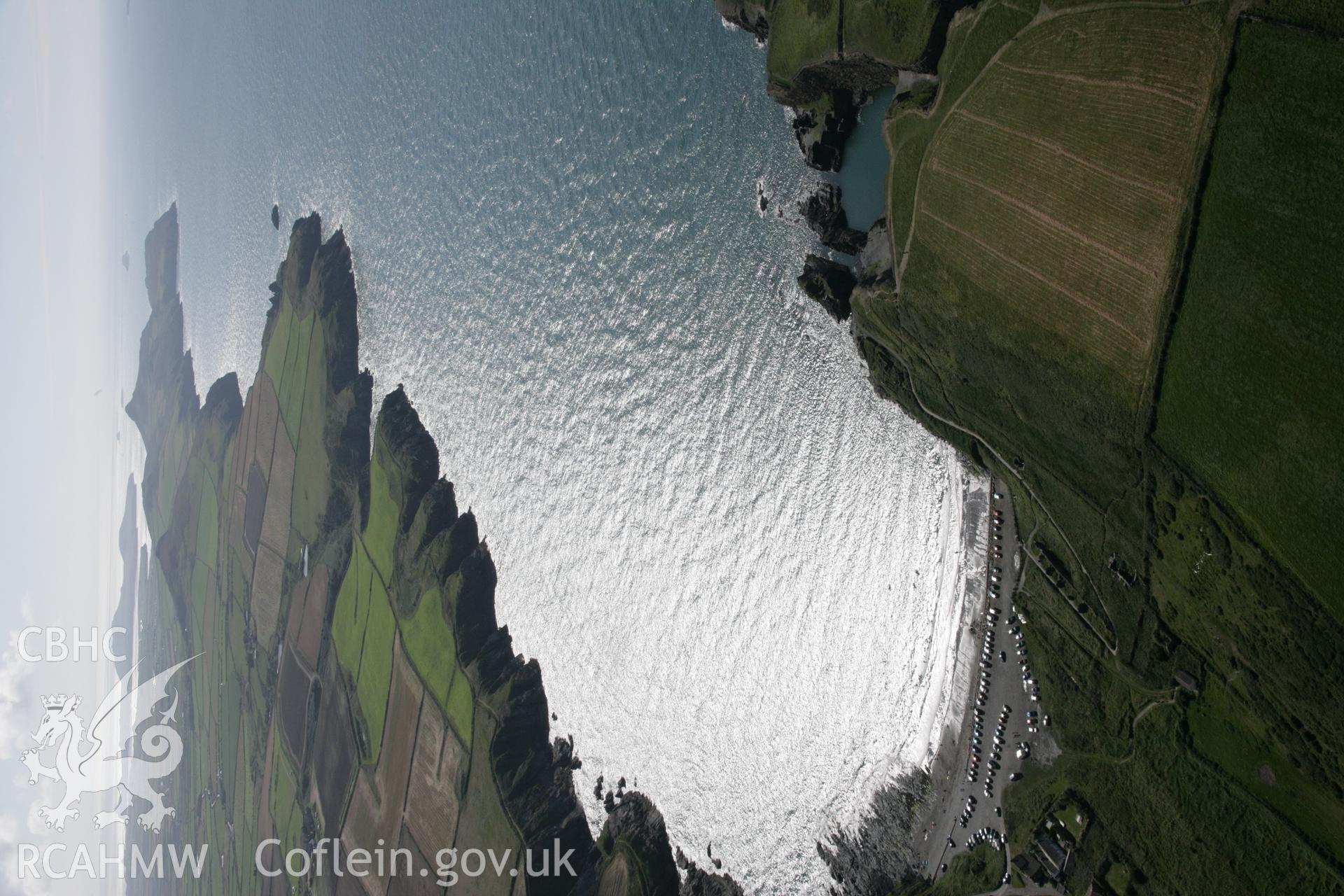 RCAHMW digital colour oblique photograph of Abereiddy viewed from the east. Taken on 01/09/2005 by T.G. Driver.