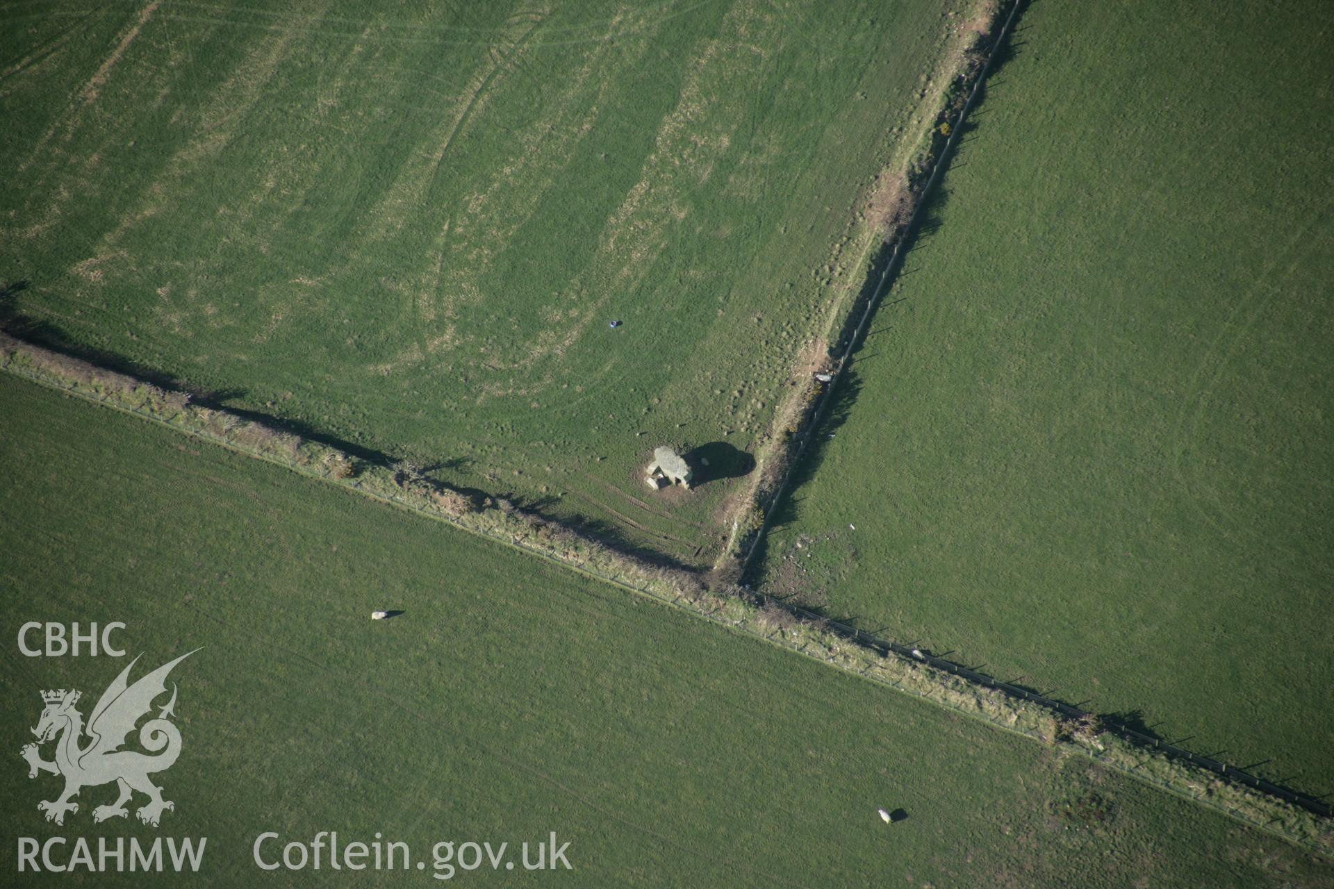 RCAHMW digital colour oblique photograph of Ty-Newydd Burial Chamber. Taken on 20/03/2005 by T.G. Driver.