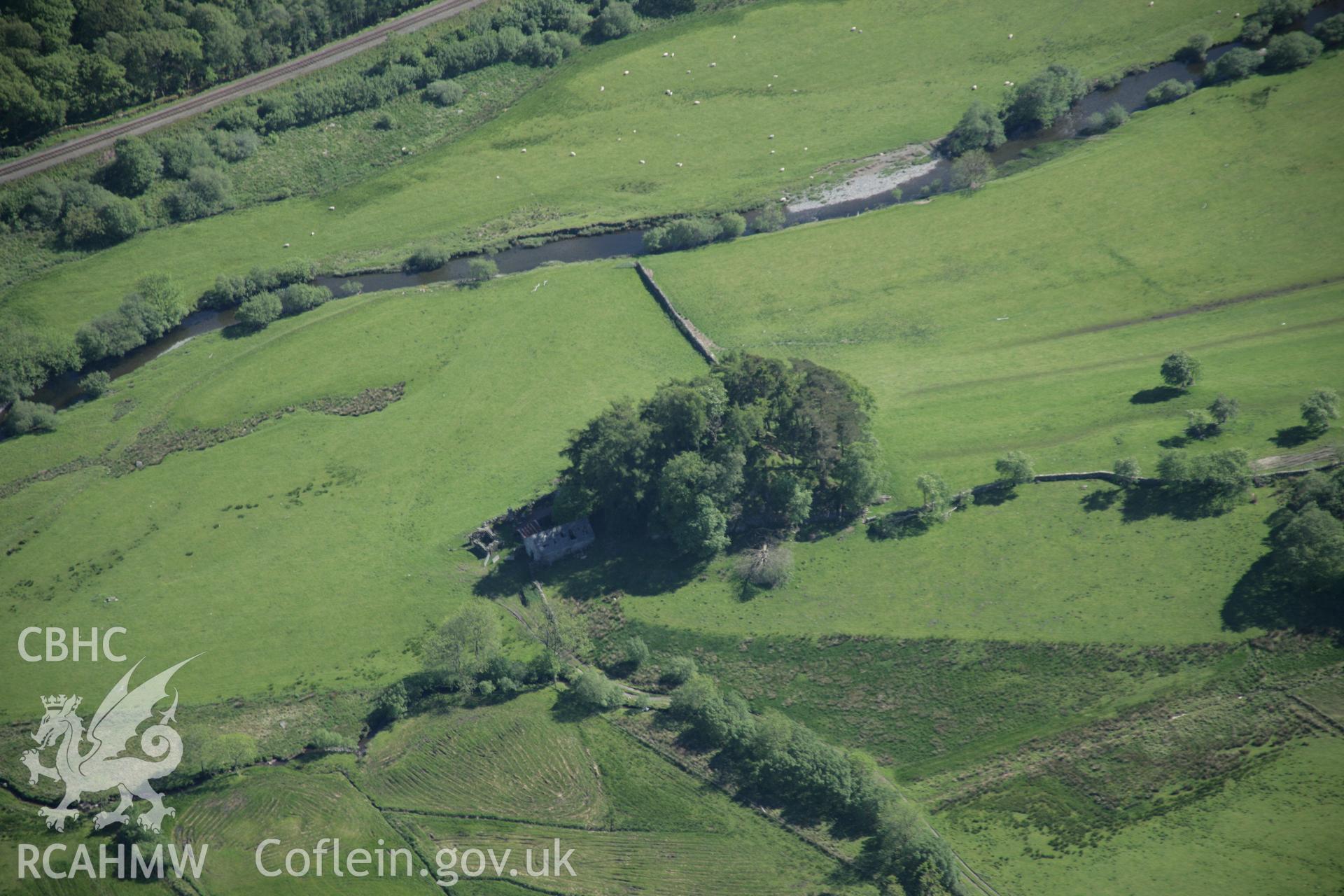 RCAHMW digital colour oblique photograph of Tomen Castell, Dolwyddelan, viewed from the north. Taken on 08/06/2005 by T.G. Driver.