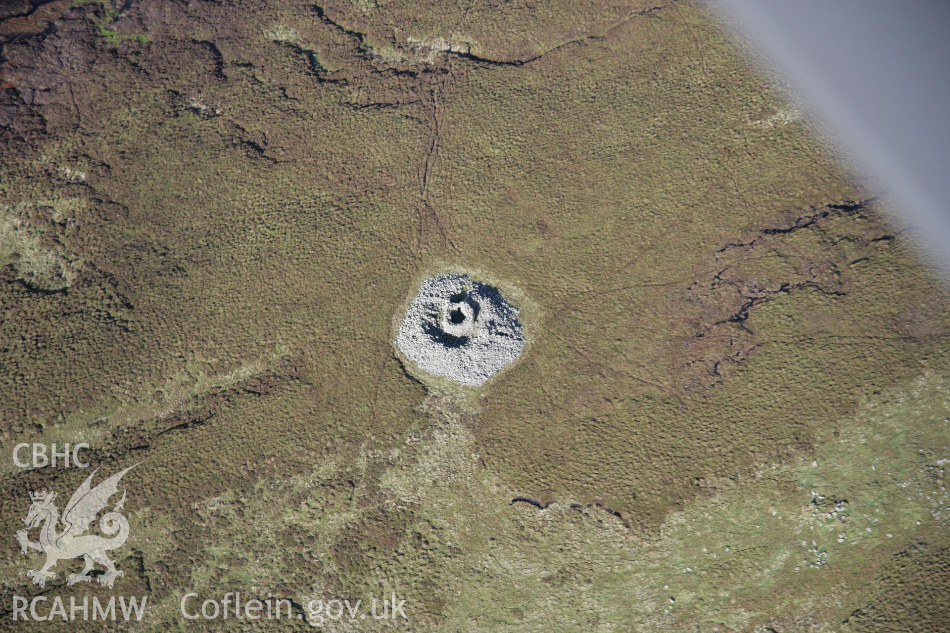 RCAHMW colour oblique aerial photograph of Gamriw Cairn IV (south). Taken on 13 October 2005 by Toby Driver