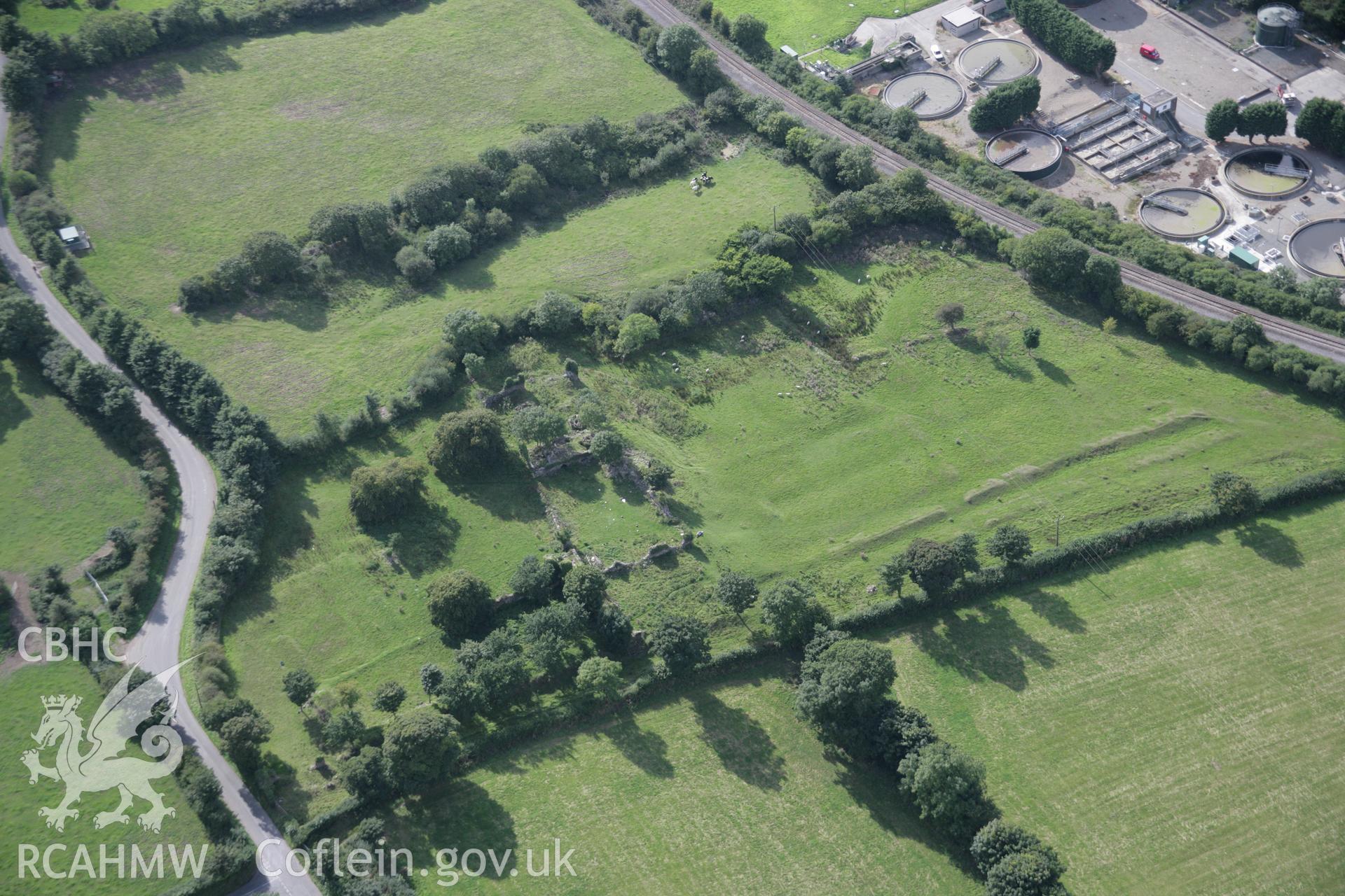 RCAHMW digital colour oblique photograph of Haroldston House Garden Earthworks viewed from the east. Taken on 01/09/2005 by T.G. Driver.