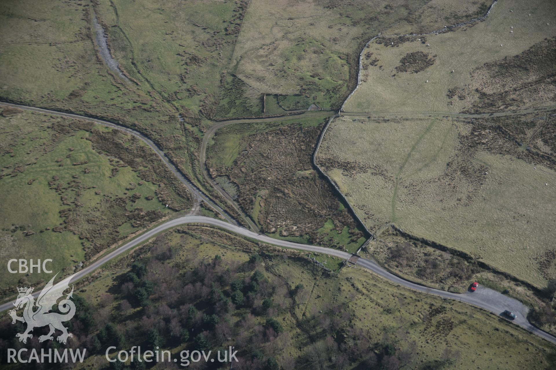 RCAHMW digital colour oblique photograph of Tomen-y-mur Amphitheatre from the north. Taken on 20/03/2005 by T.G. Driver.