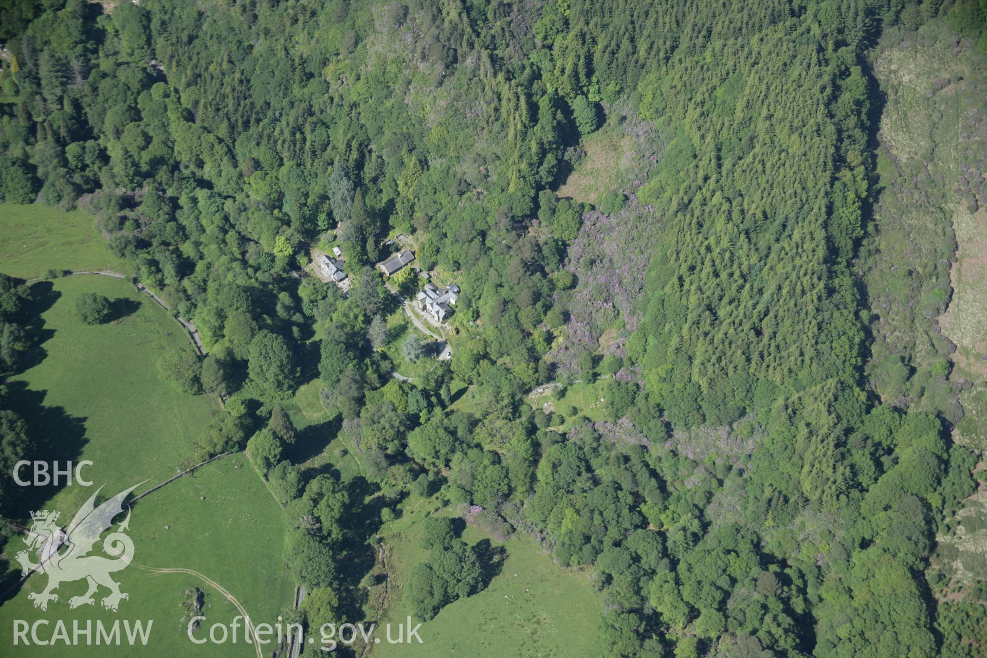 RCAHMW digital colour oblique photograph of Hafod Tan-y-Graig viewed from the west. Taken on 08/06/2005 by T.G. Driver.