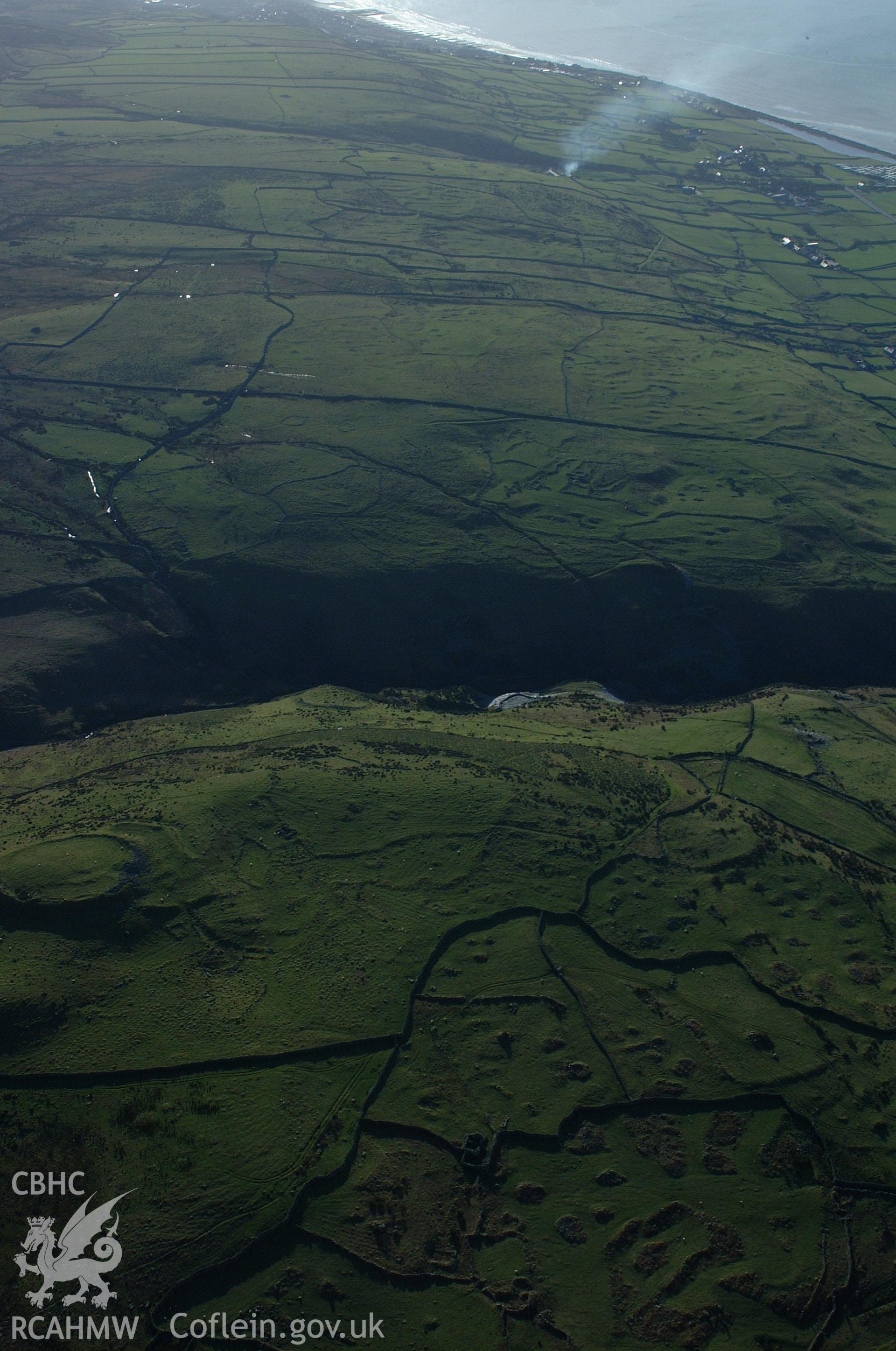 RCAHMW colour oblique aerial photograph of Ceunant Egryn taken on 24/01/2005 by Toby Driver