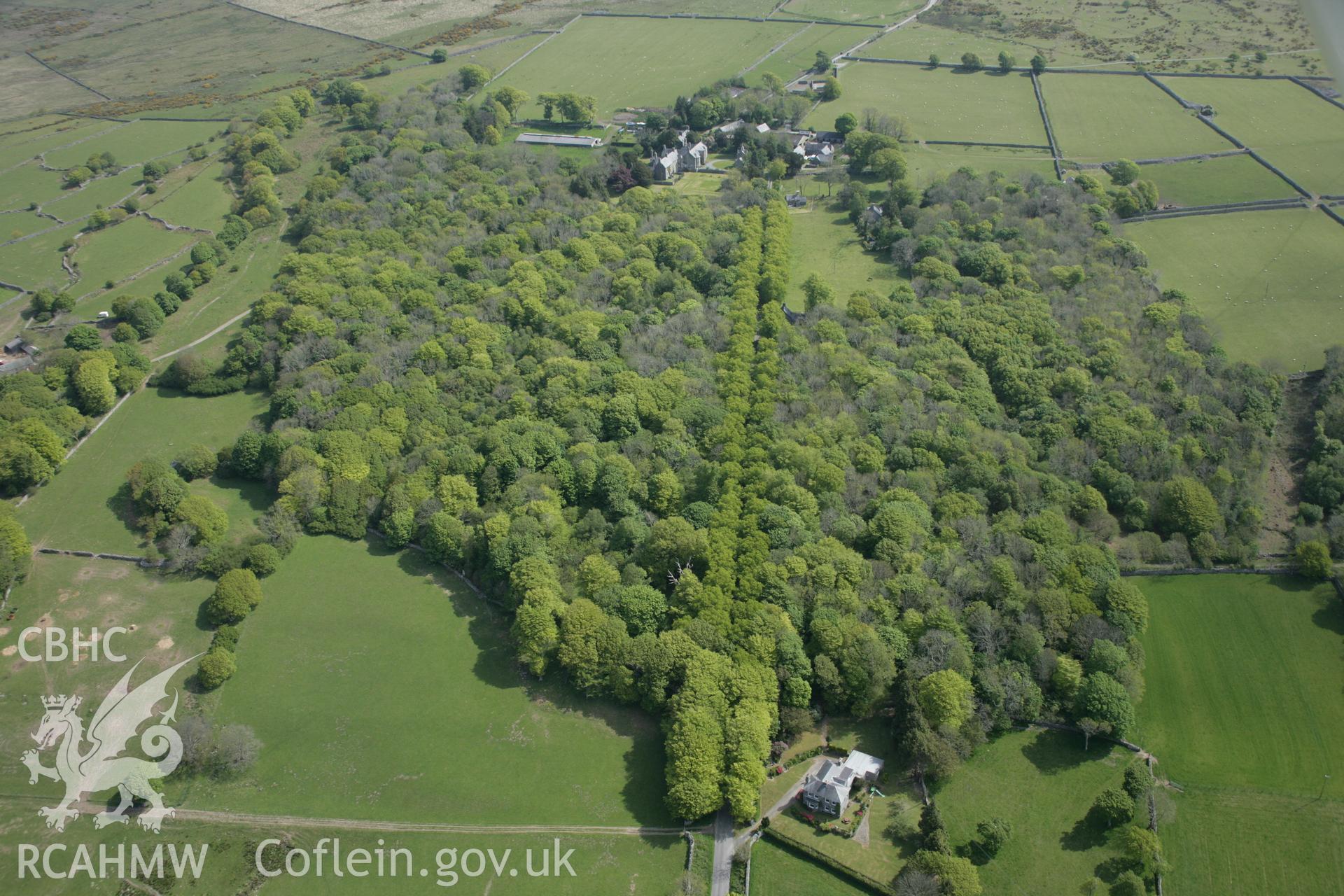 RCAHMW digital colour oblique photograph of the garden at Cors-y-gedol, Dyffryn Ardudwy. Taken on 17/05/2005 by T.G. Driver.