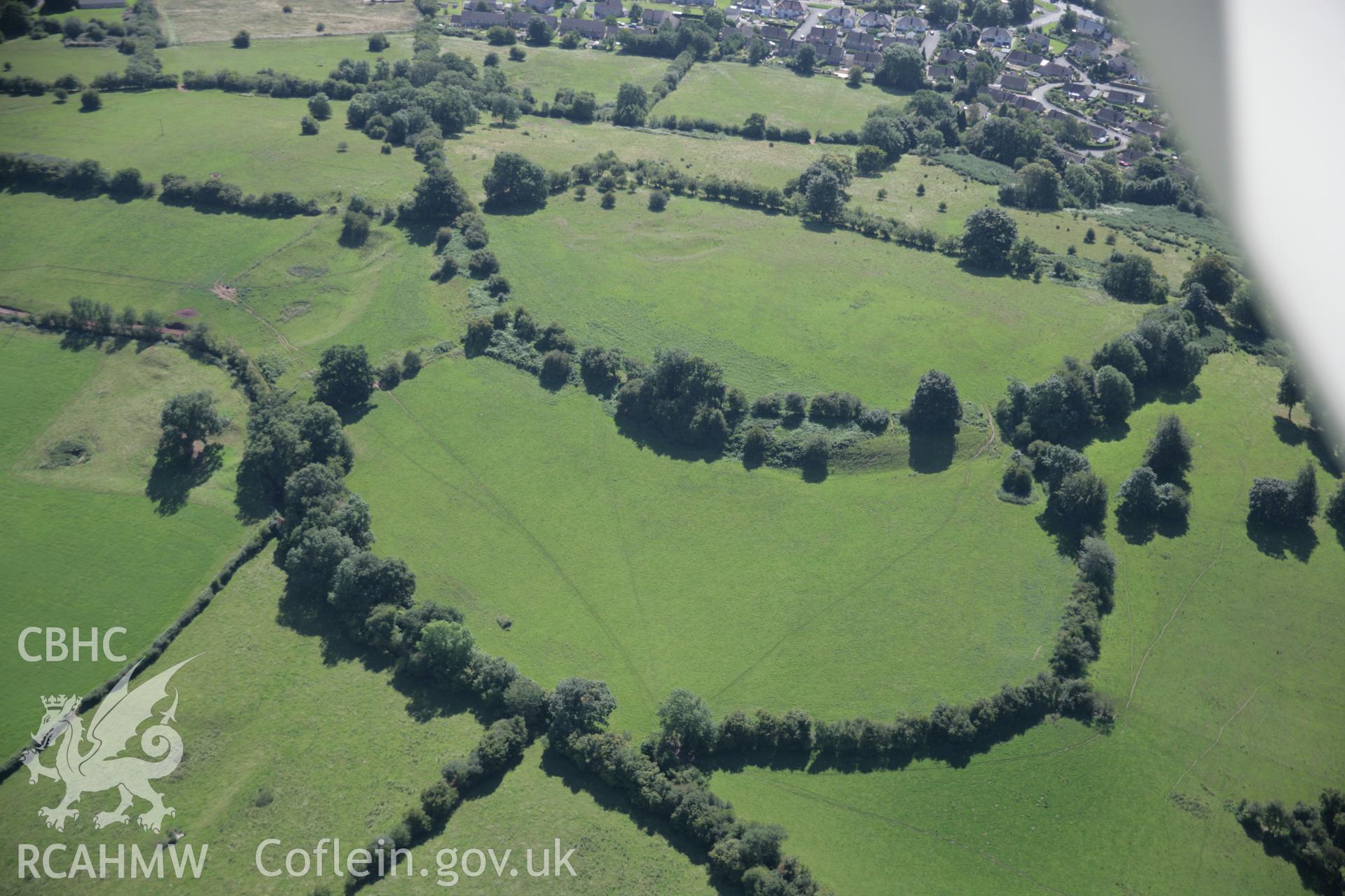 RCAHMW digital colour oblique photograph of Slwch Tump Hillfort viewed from the north. Taken on 02/09/2005 by T.G. Driver.