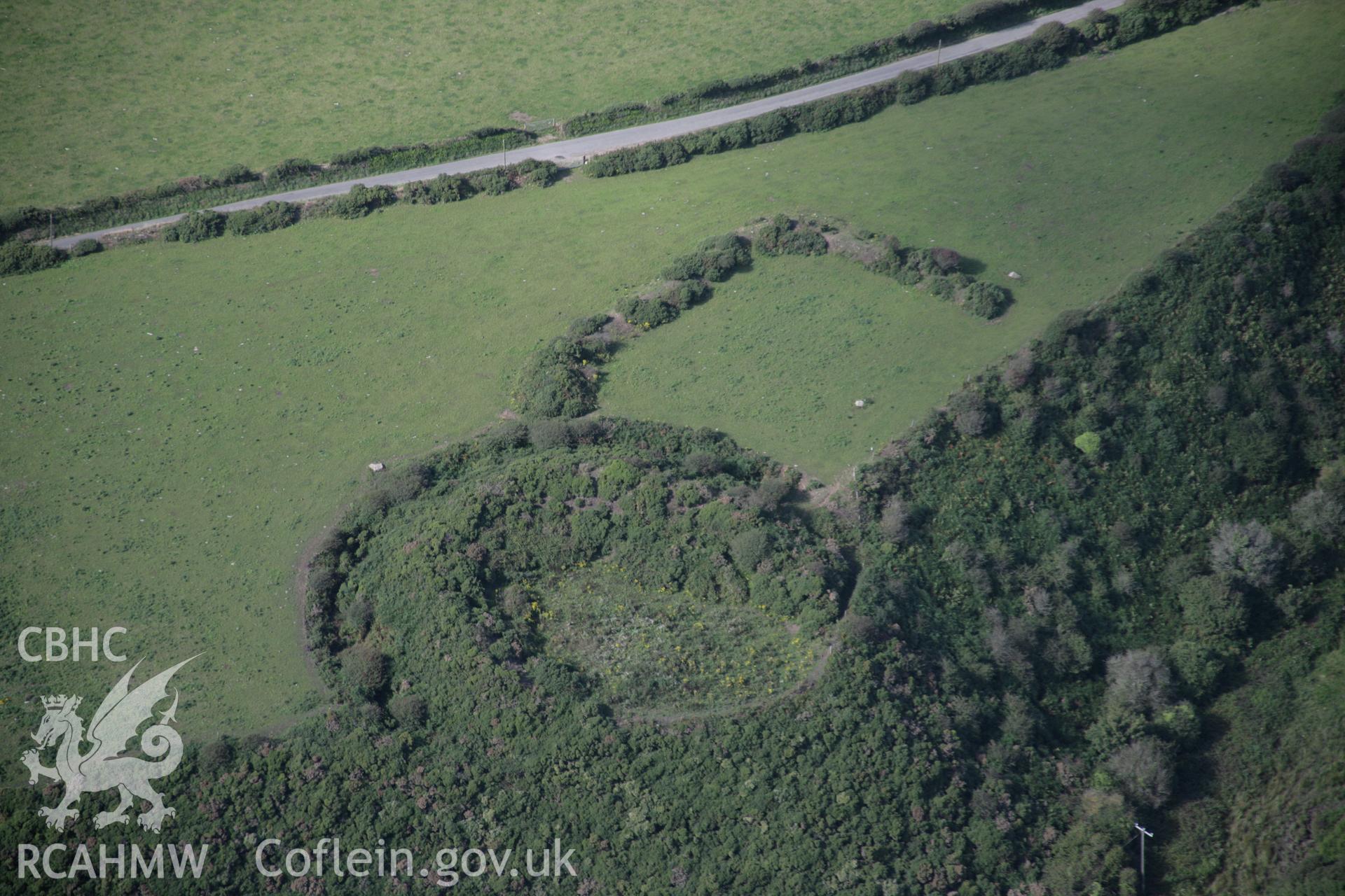 RCAHMW digital colour oblique photograph of Parc y Castell, St. Davids, viewed from the south. Taken on 01/09/2005 by T.G. Driver.