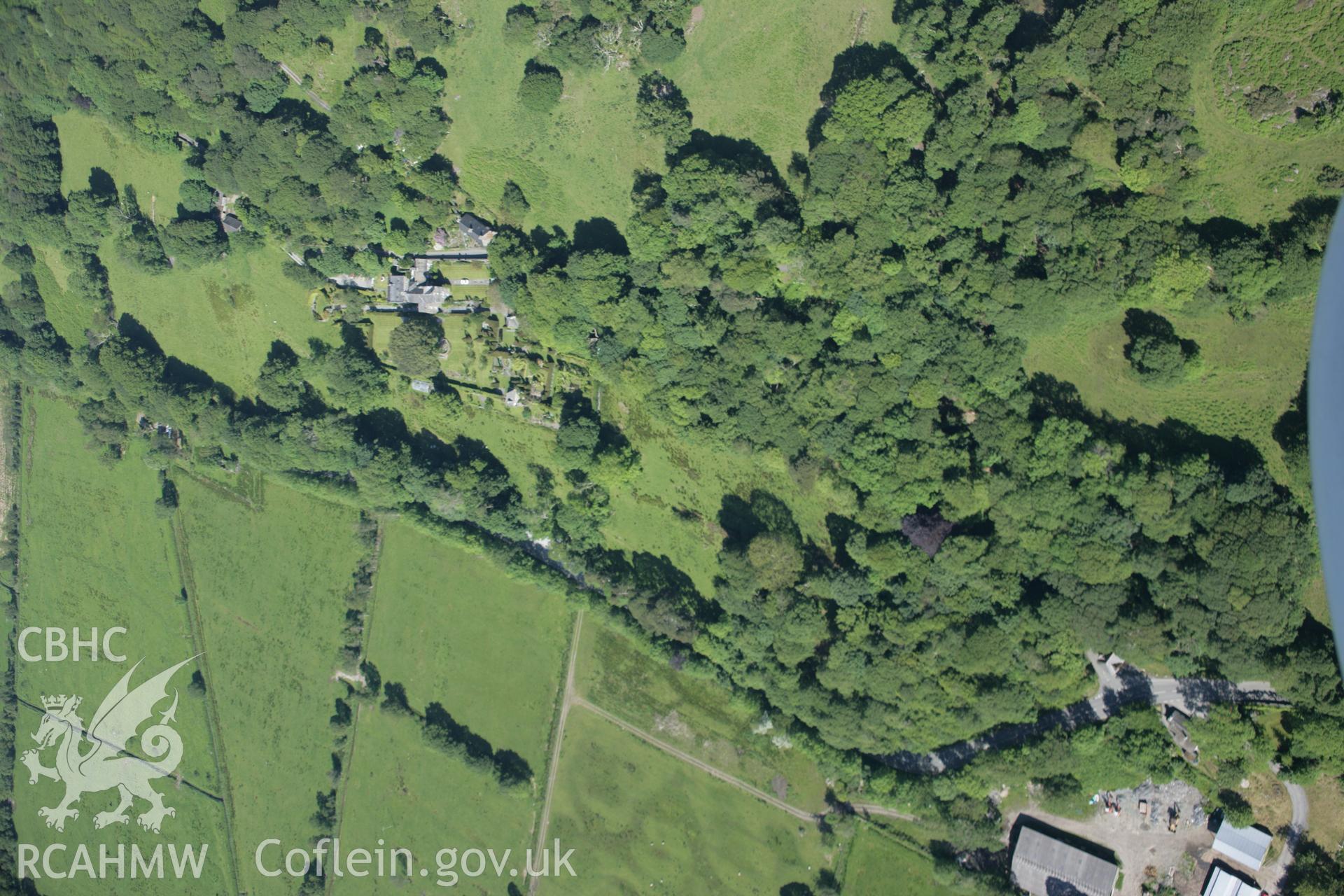 RCAHMW digital colour oblique photograph of the garden at Plas Brondanw, Garreg, viewed from the south. Taken on 08/06/2005 by T.G. Driver.