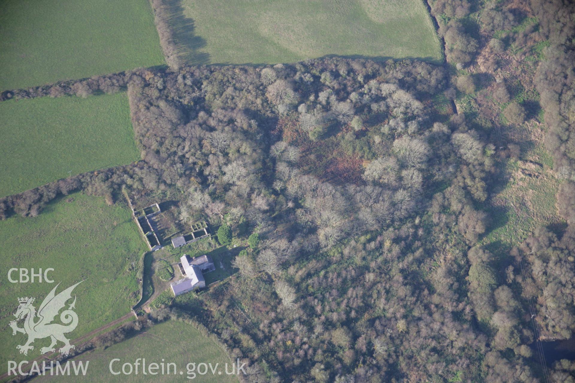 RCAHMW colour oblique aerial photograph of King's Mill, defended enclosure, viewed from the south-east. Taken on 19 November 2005 by Toby Driver