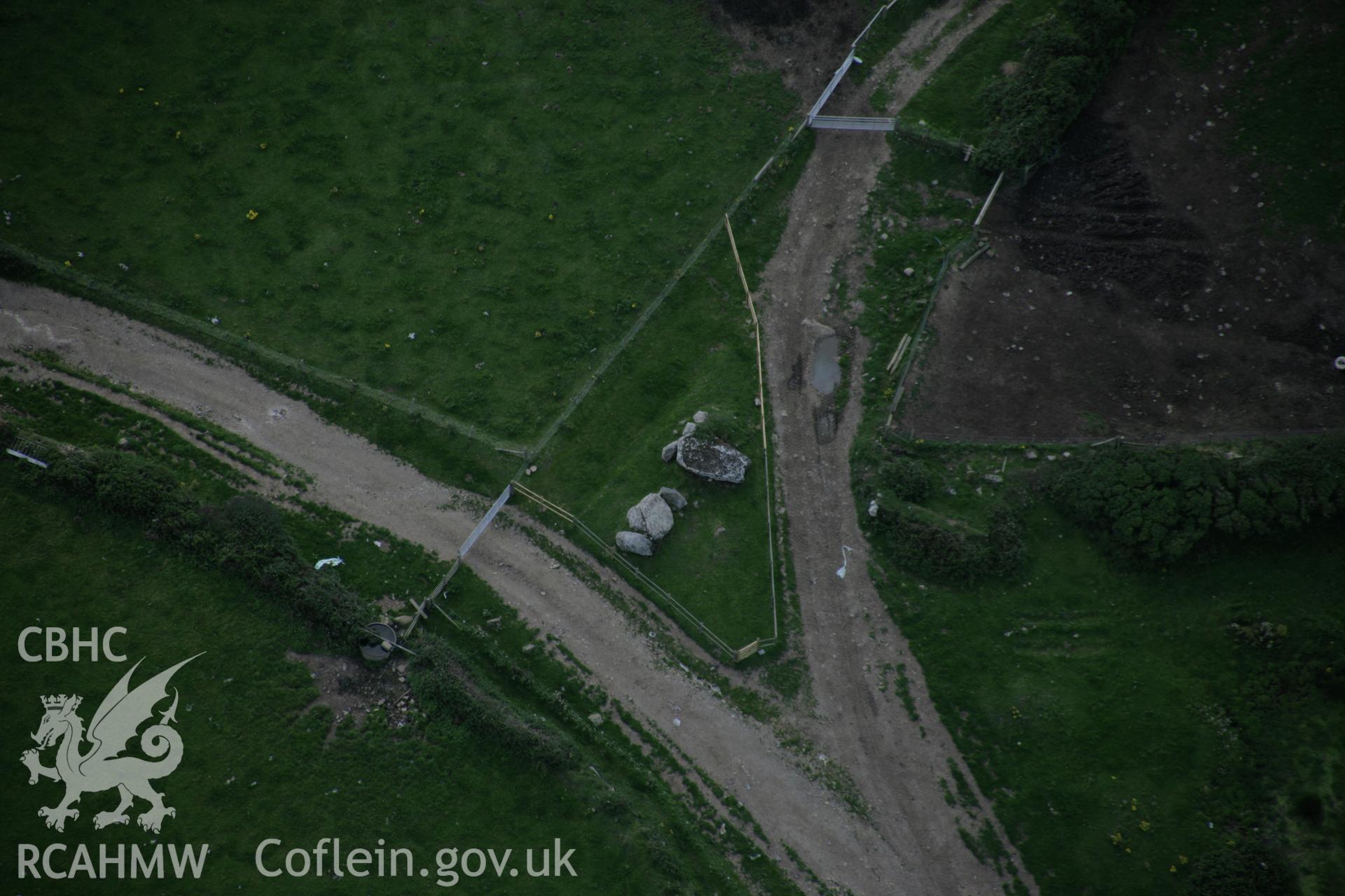 RCAHMW digital colour oblique photograph of St. Elvis Farm Burial Chambers. Taken on 01/09/2005 by T.G. Driver.