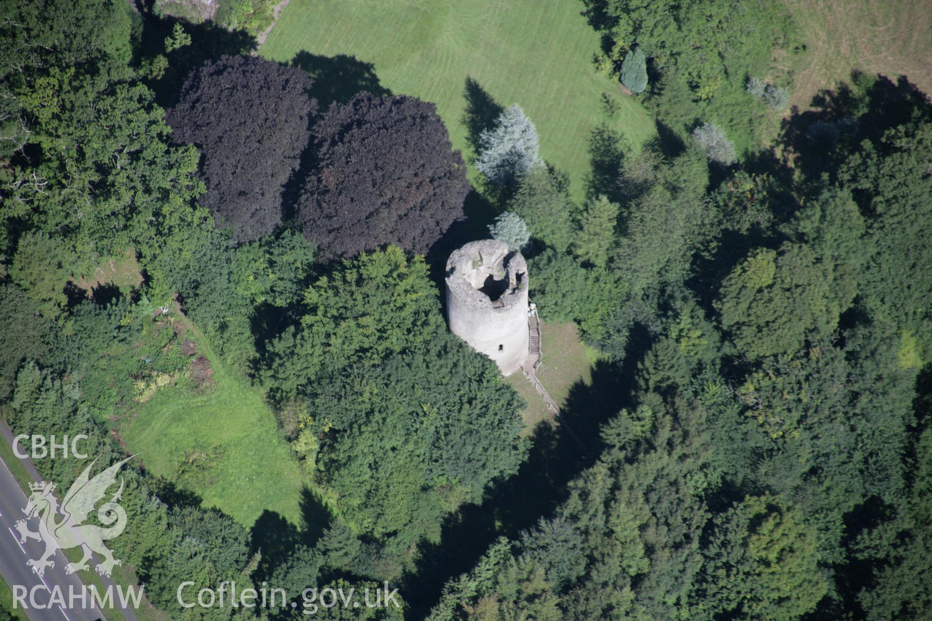 RCAHMW digital colour oblique photograph of Bronllys Castle viewed from the south. Taken on 02/09/2005 by T.G. Driver.