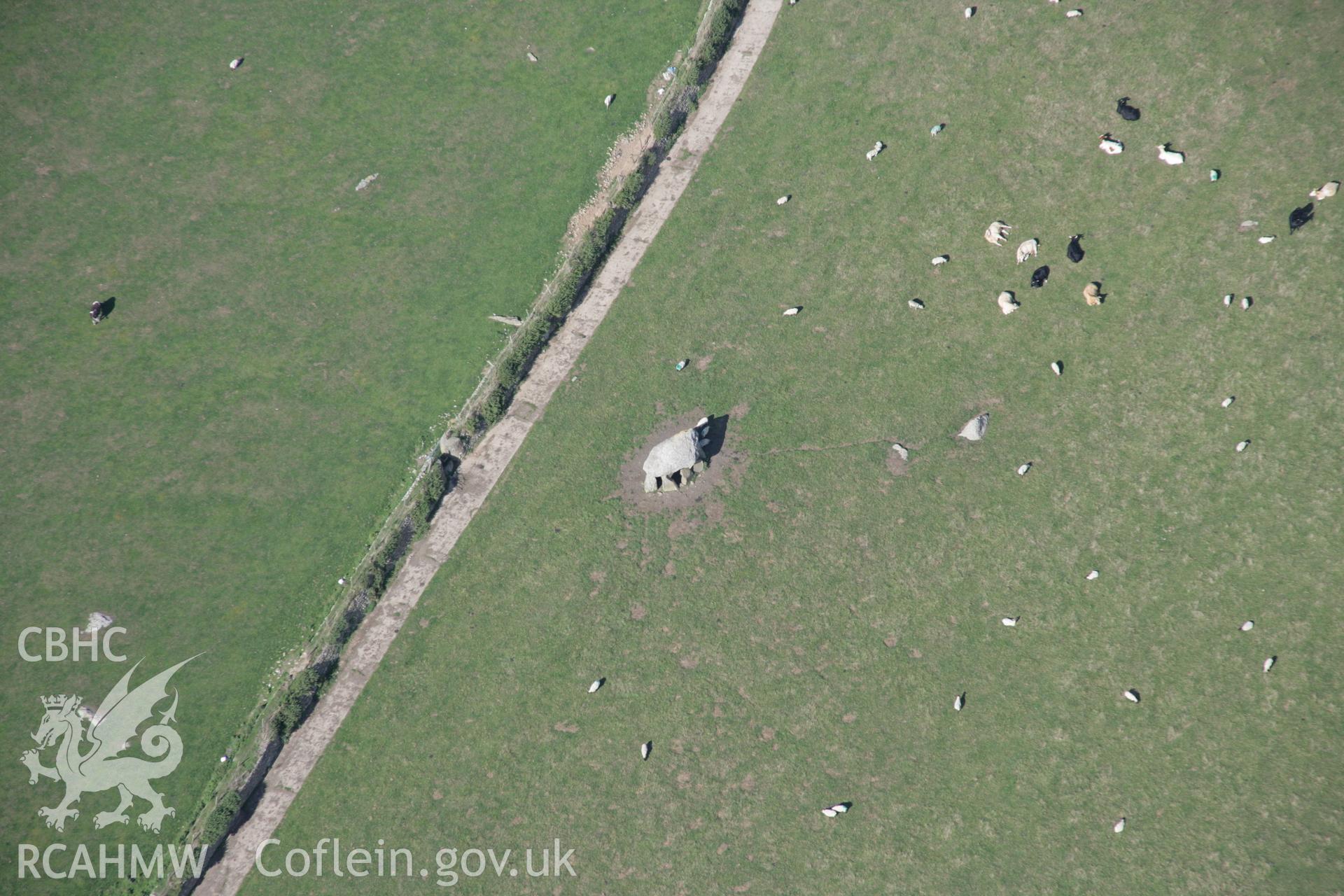 RCAHMW digital colour oblique photograph of Carreg Sampson Burial Chamber. Taken on 01/09/2005 by T.G. Driver.