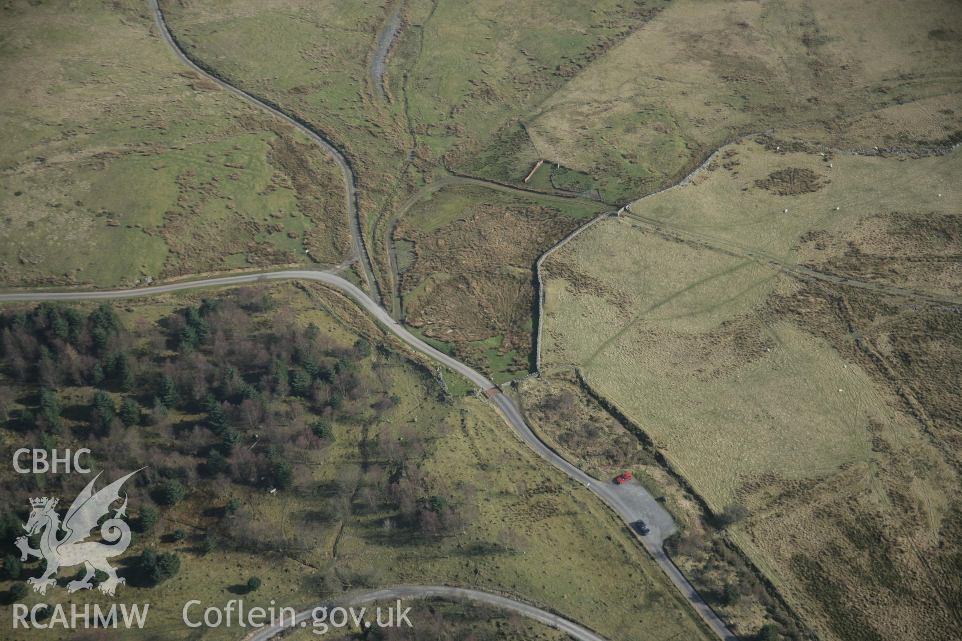 RCAHMW digital colour oblique photograph of Tomen-y-mur Amphitheatre from the north. Taken on 20/03/2005 by T.G. Driver.