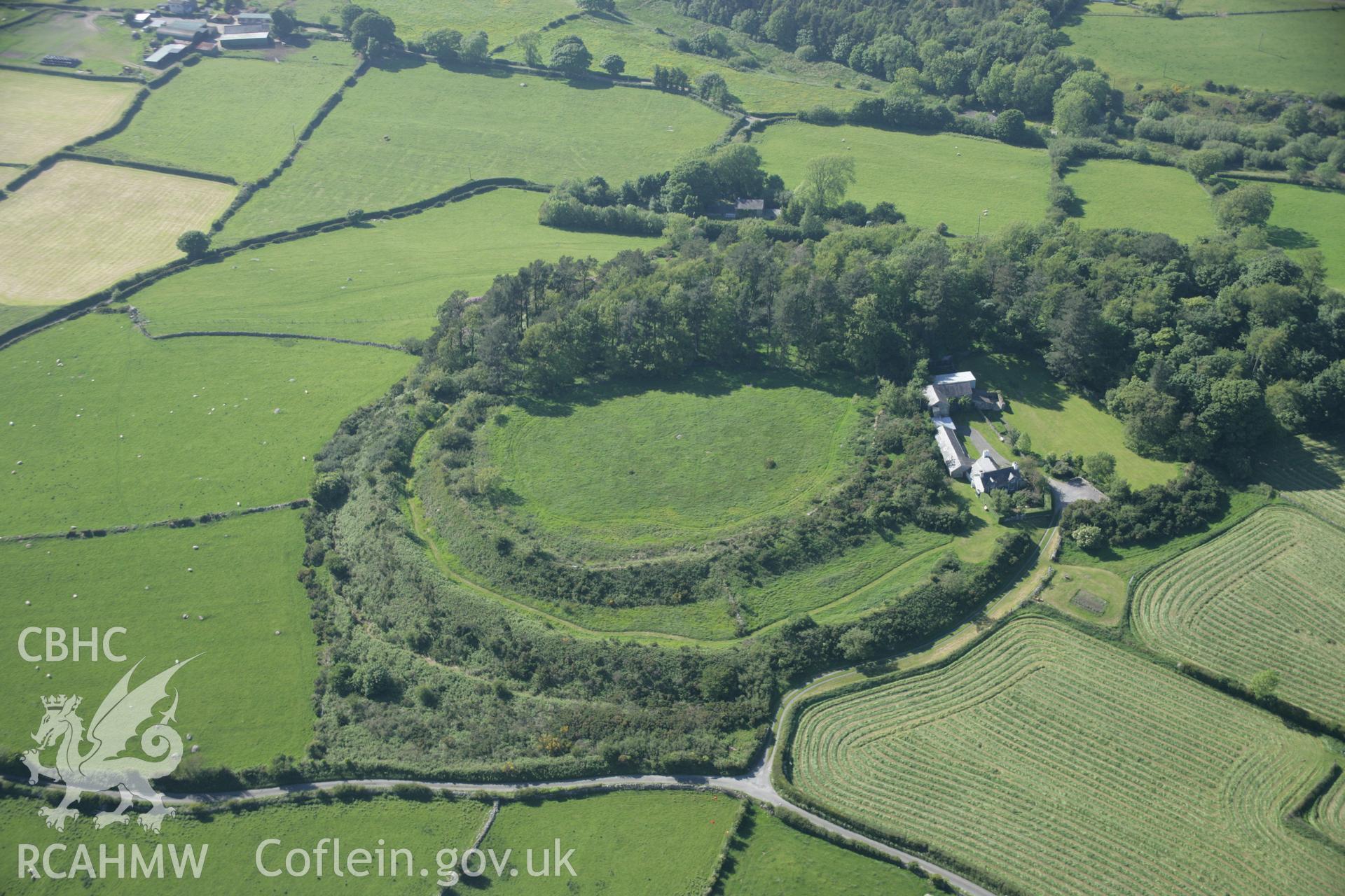 RCAHMW digital colour oblique photograph of Dinas Dinorwig Hillfort viewed from the south-east. Taken on 08/06/2005 by T.G. Driver.