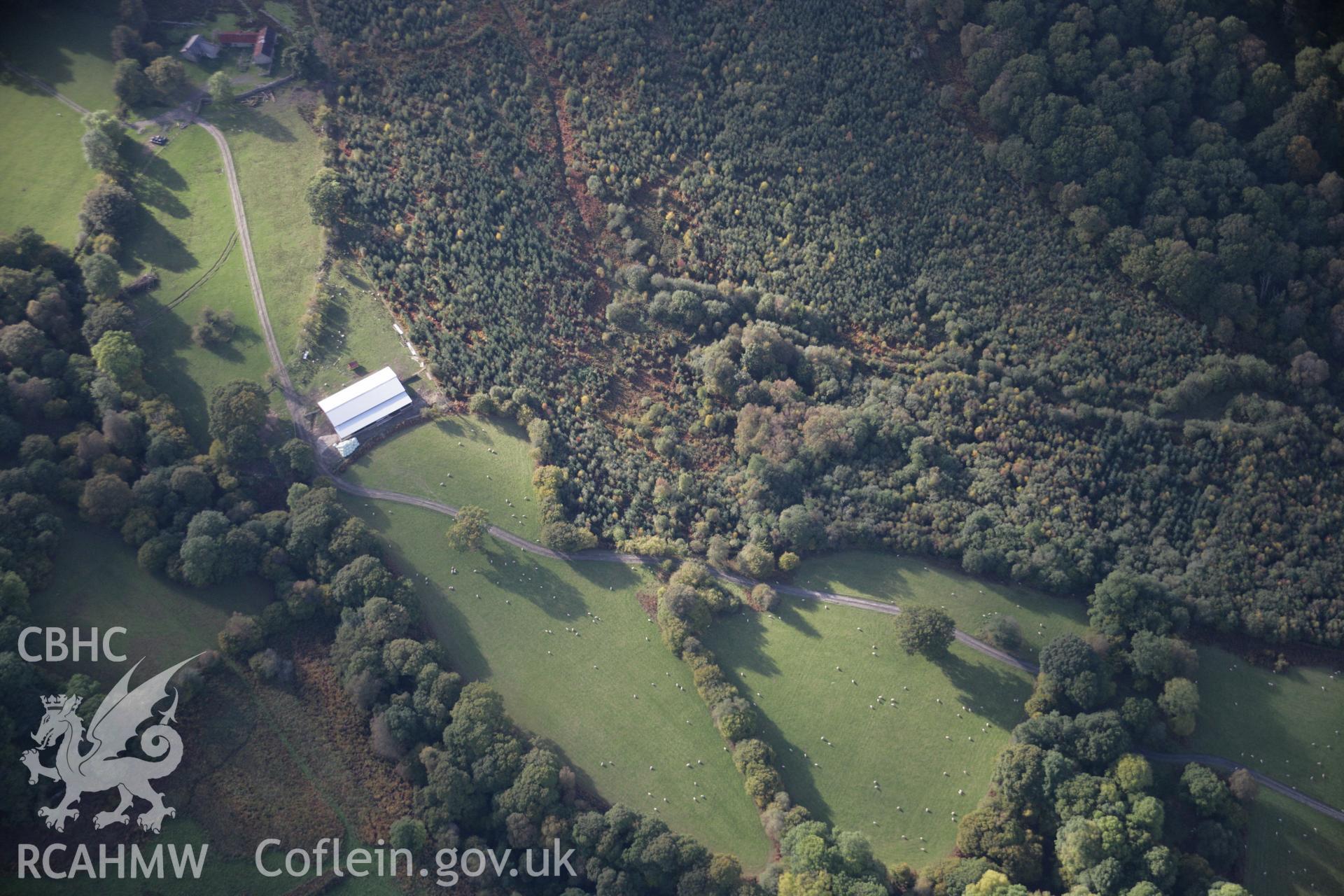 RCAHMW colour oblique aerial photograph of Cryn Fryn Cairn I from the east. Taken on 13 October 2005 by Toby Driver