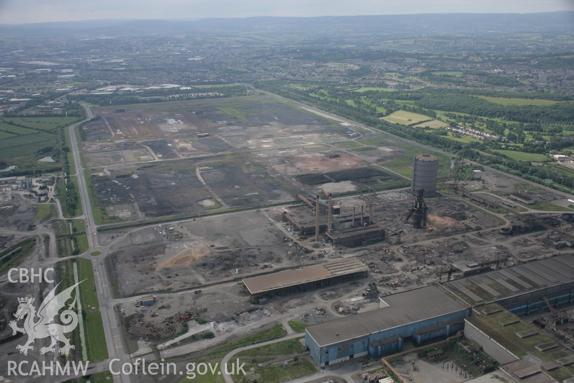 RCAHMW digital colour oblique photograph of Llanwern Steelworks viewed from the east. Taken on 07/07/2005 by T.G. Driver.