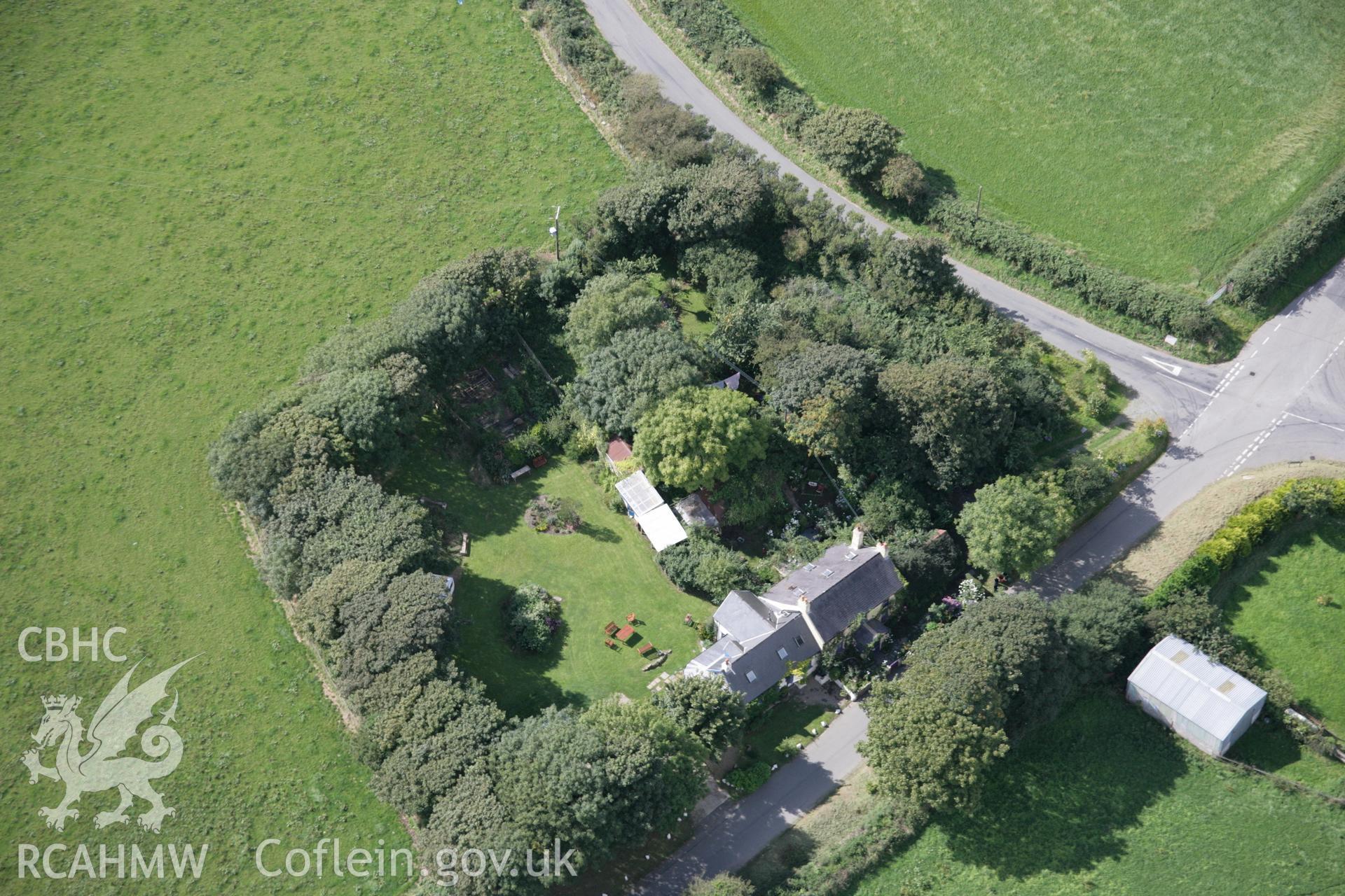 RCAHMW digital colour oblique photograph of Haycastle Tump viewed from the south-east. Taken on 01/09/2005 by T.G. Driver.