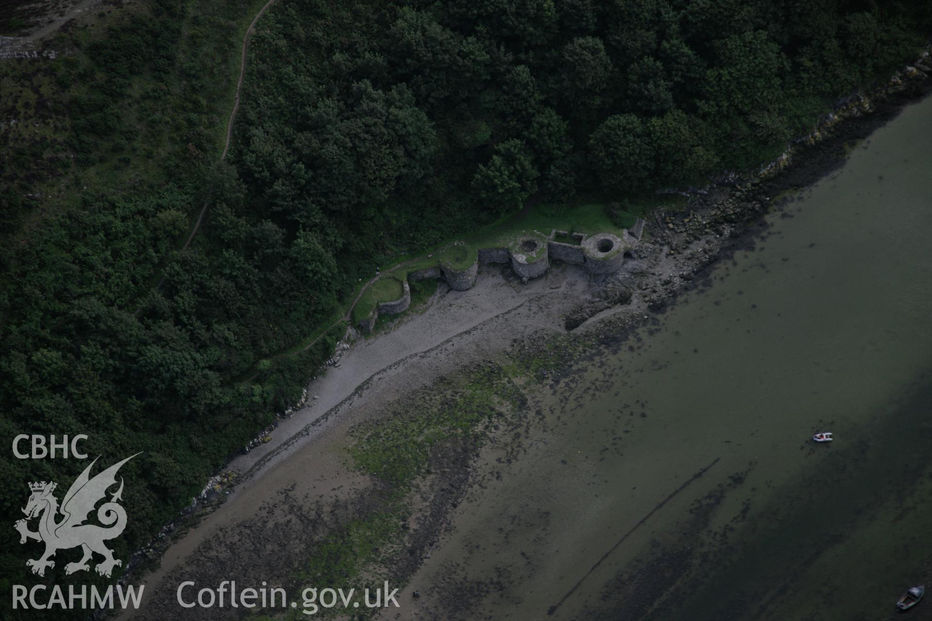 RCAHMW digital colour oblique photograph of Solva limekilns viewed from the north-west. Taken on 01/09/2005 by T.G. Driver.