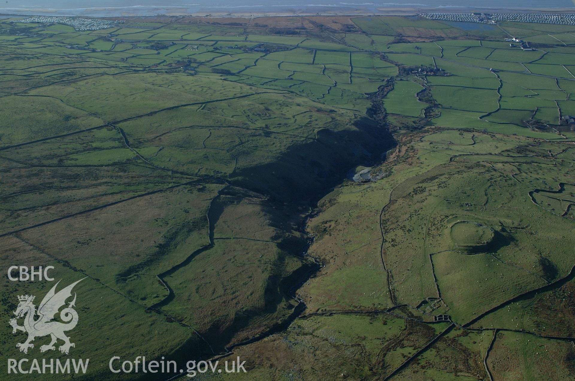 RCAHMW colour oblique aerial photograph of Ceunant Egryn taken on 24/01/2005 by Toby Driver