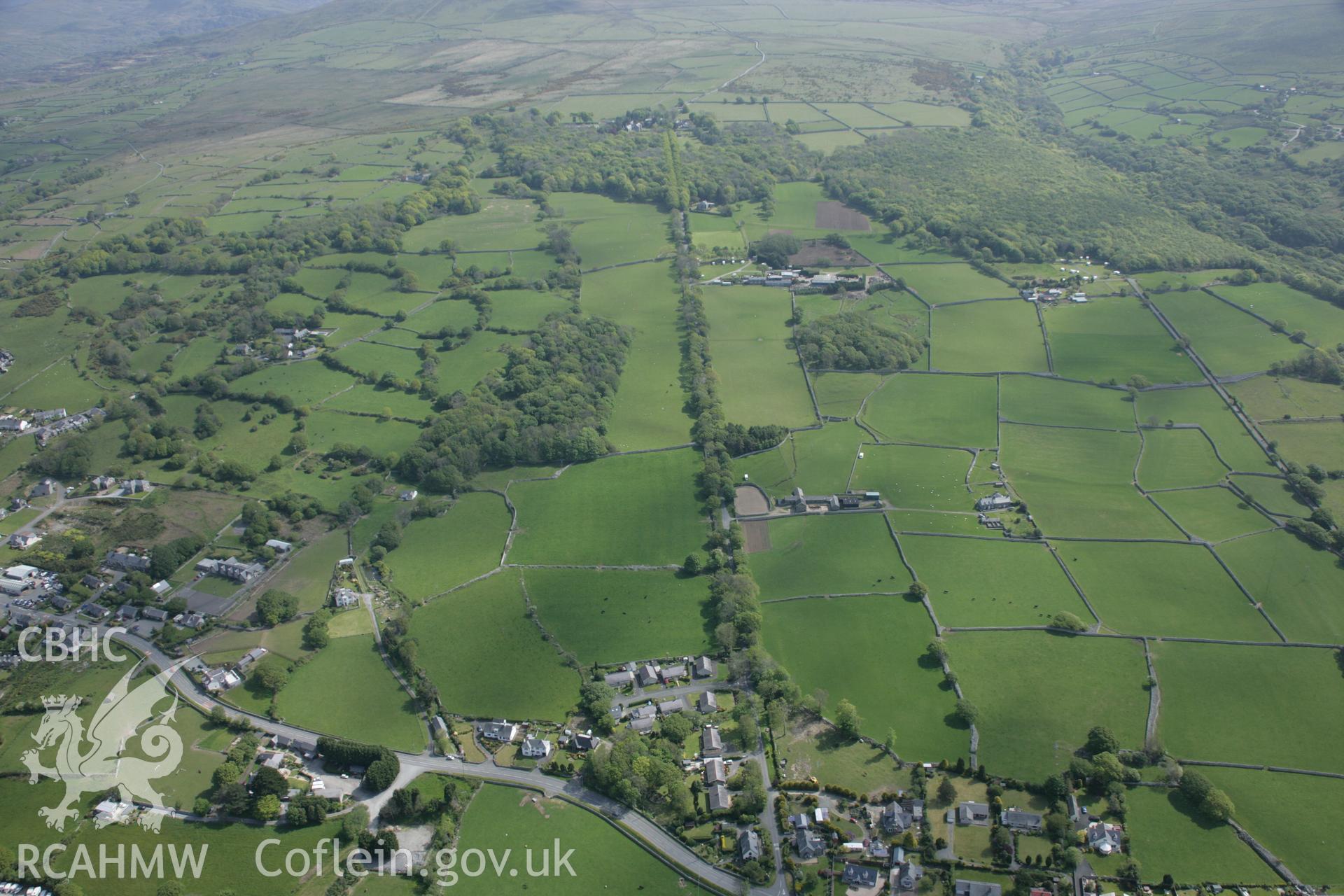 RCAHMW digital colour oblique photograph of the garden at Cors-y-gedol, Dyffryn Ardudwy. Taken on 17/05/2005 by T.G. Driver.