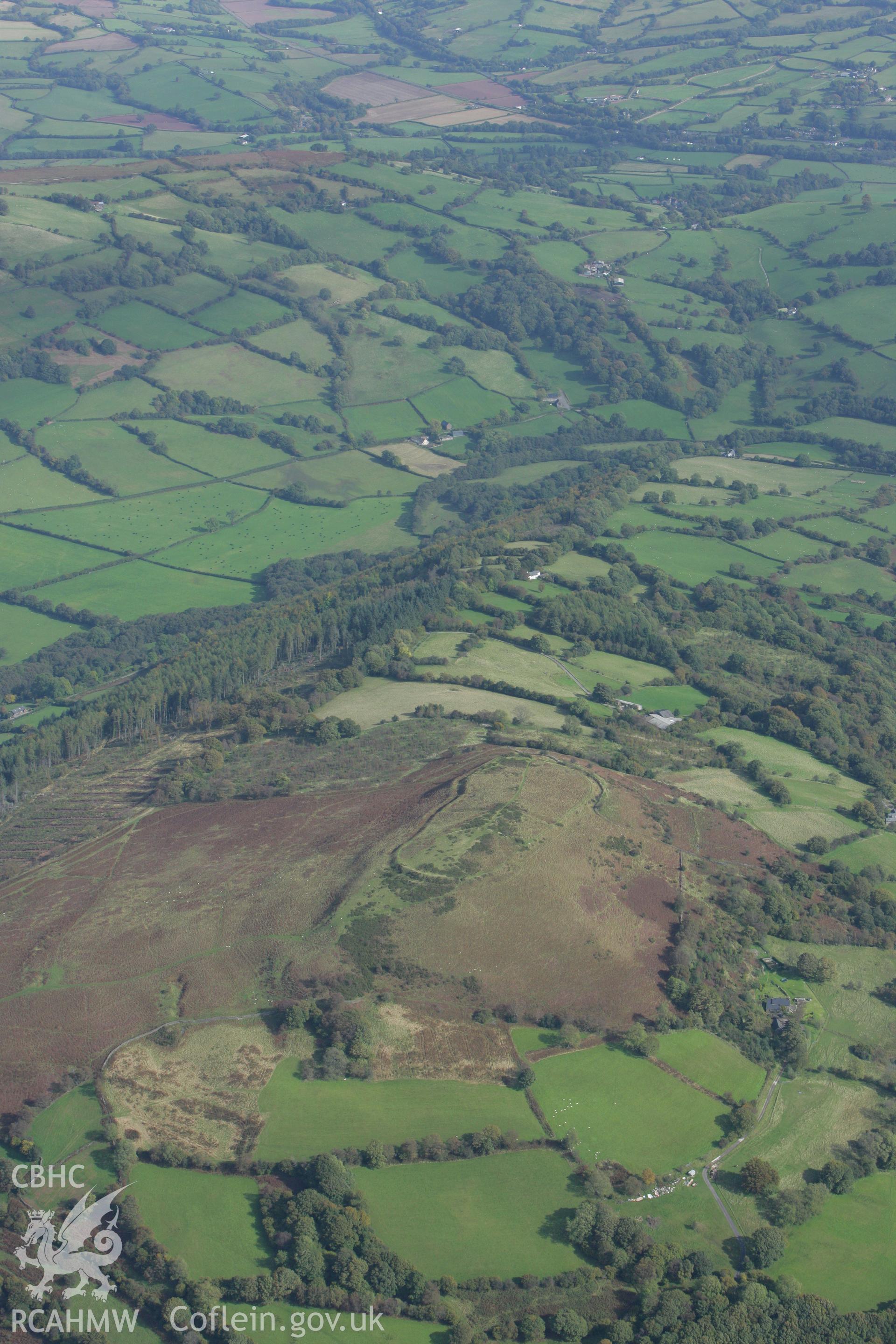 RCAHMW colour oblique photograph of Twyn-y-gaer Camp. Taken by Toby Driver on 10/10/2008.