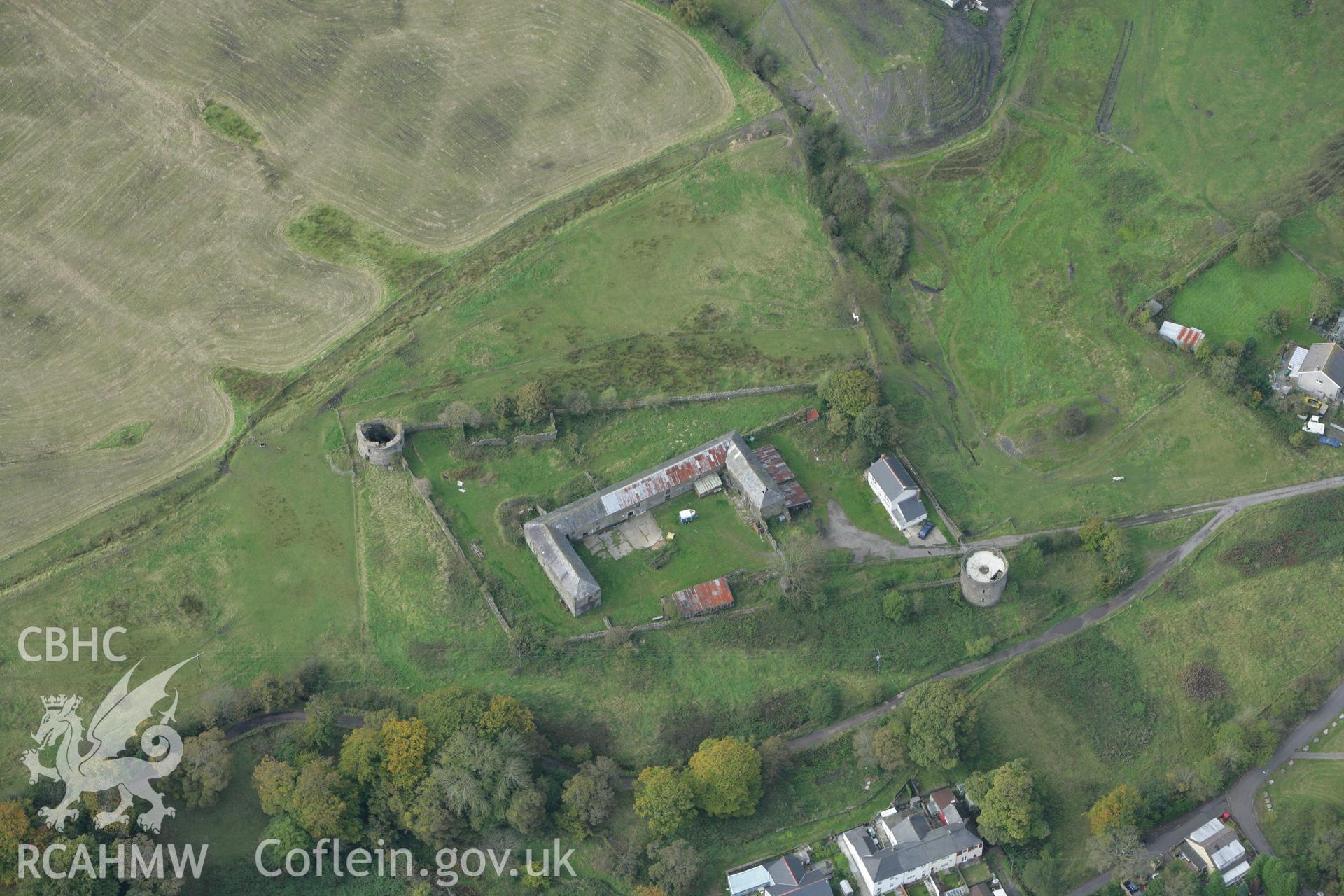 RCAHMW colour oblique photograph of Roundhouse Farm, Nantyglo. Taken by Toby Driver on 10/10/2008.