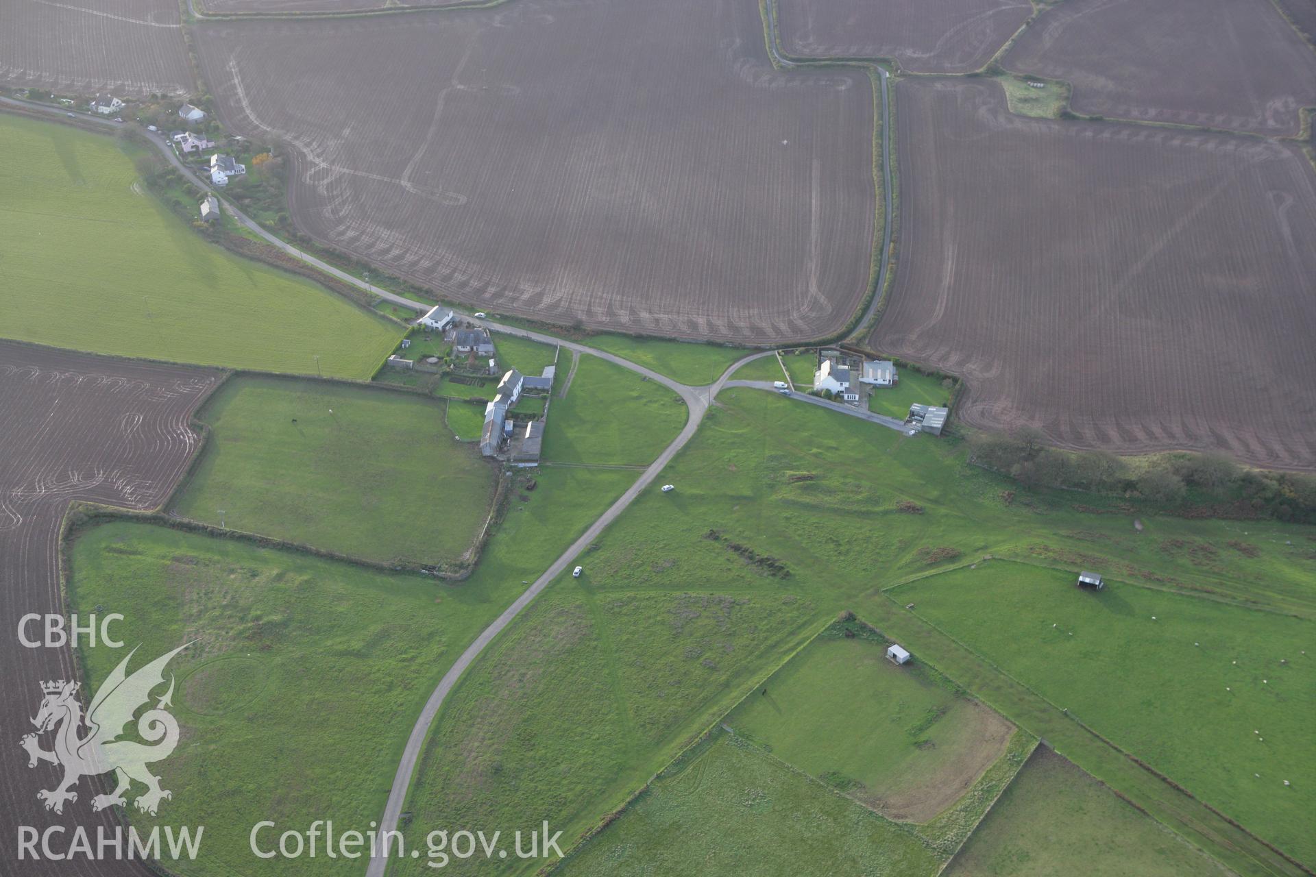 RCAHMW colour oblique photograph of Heol-y-Mynydd Round Barrow. Taken by Toby Driver on 12/11/2008.