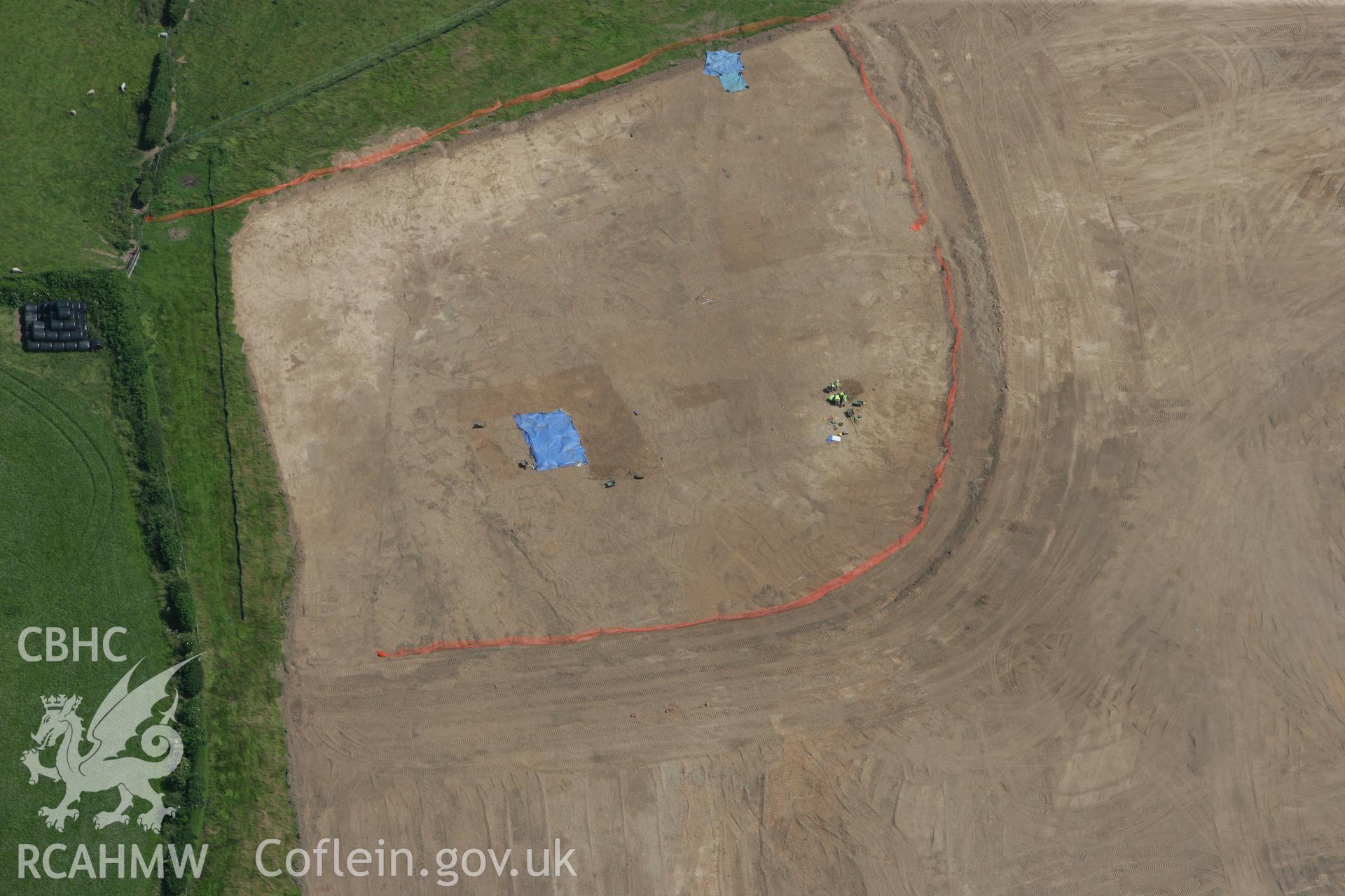 RCAHMW colour oblique photograph of Mosshall Neolithic Settlement, Gresford, under excavation by Clwyd Powys Archaeological Trust. Taken by Toby Driver on 01/07/2008.