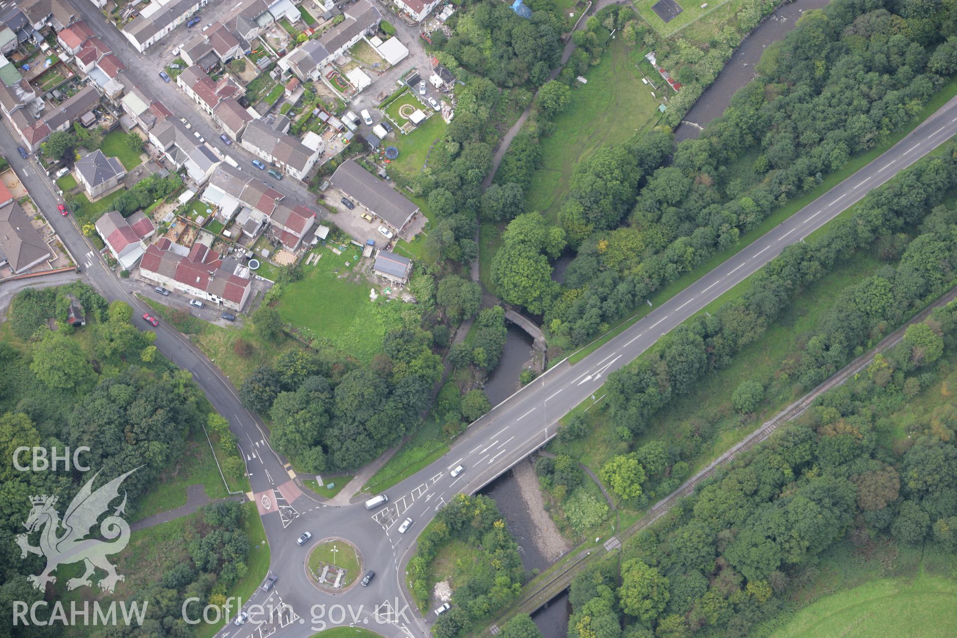 RCAHMW colour oblique photograph of Afon Cynon Iron Bridge, Aberdare. Taken by Toby Driver on 12/09/2008.