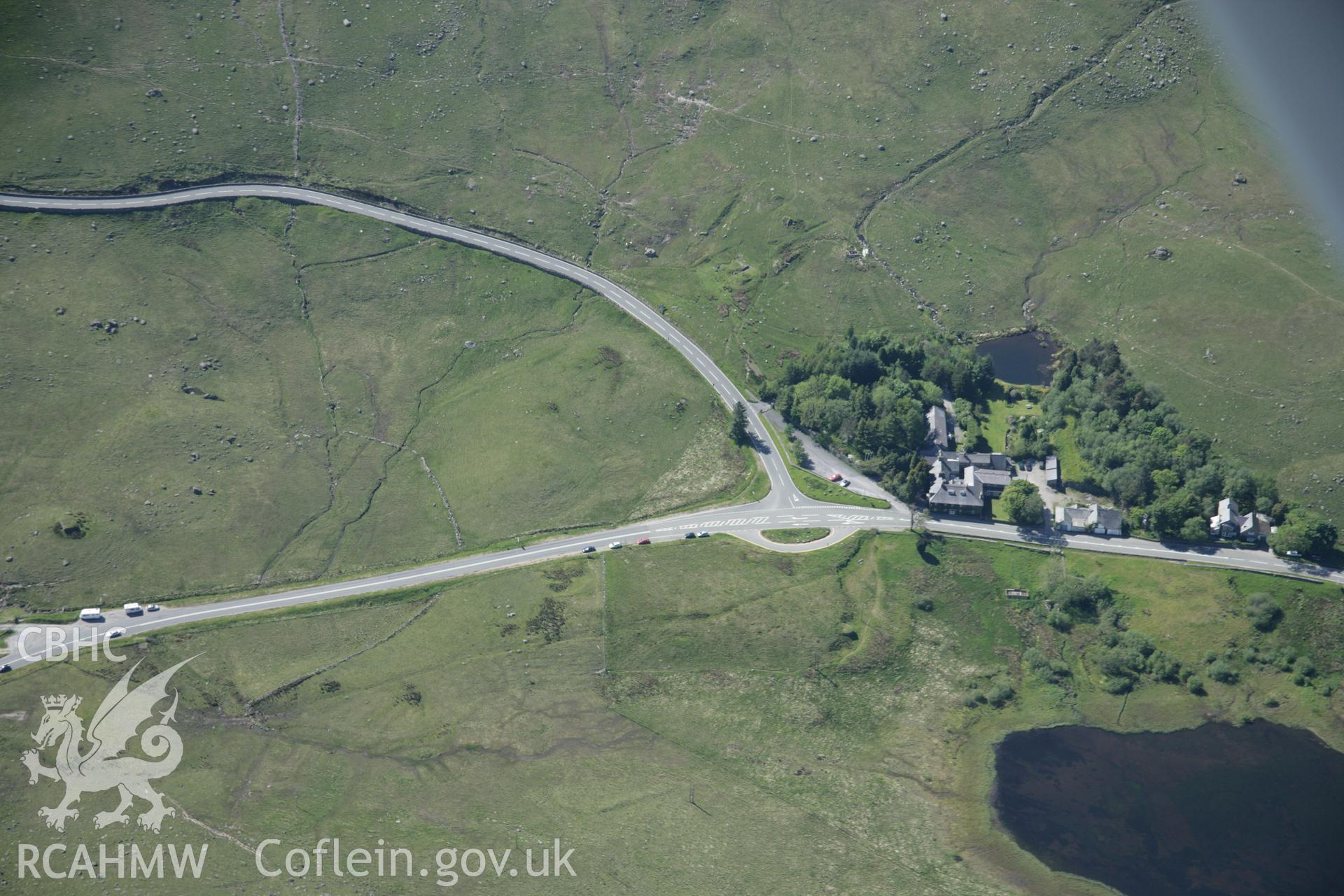 RCAHMW digital colour oblique photograph of Pen-y-Gwryd Roman Marching Camp. Taken on 08/06/2005 by T.G. Driver.