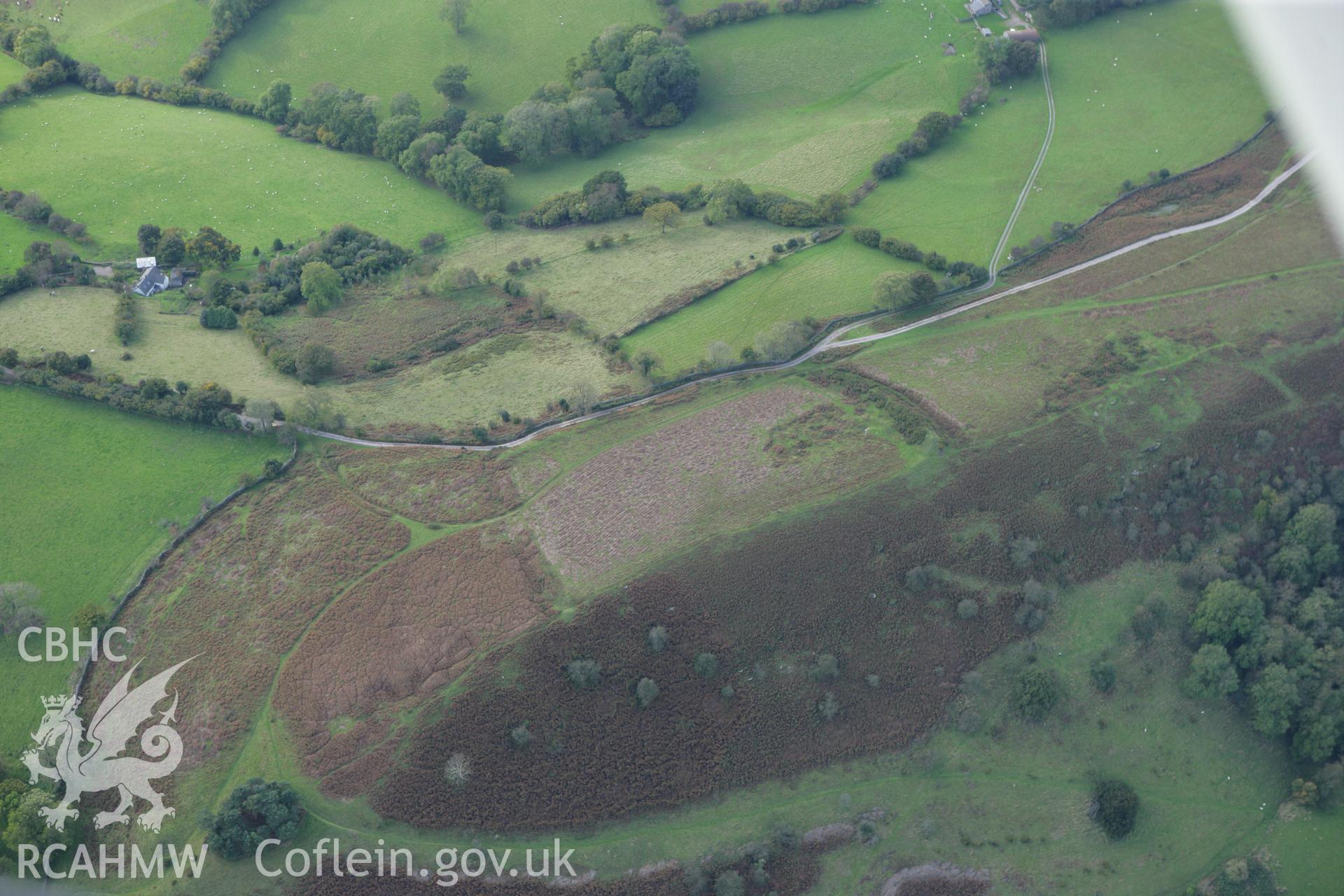 RCAHMW colour oblique photograph of Pen-Twyn Camp. Taken by Toby Driver on 10/10/2008.