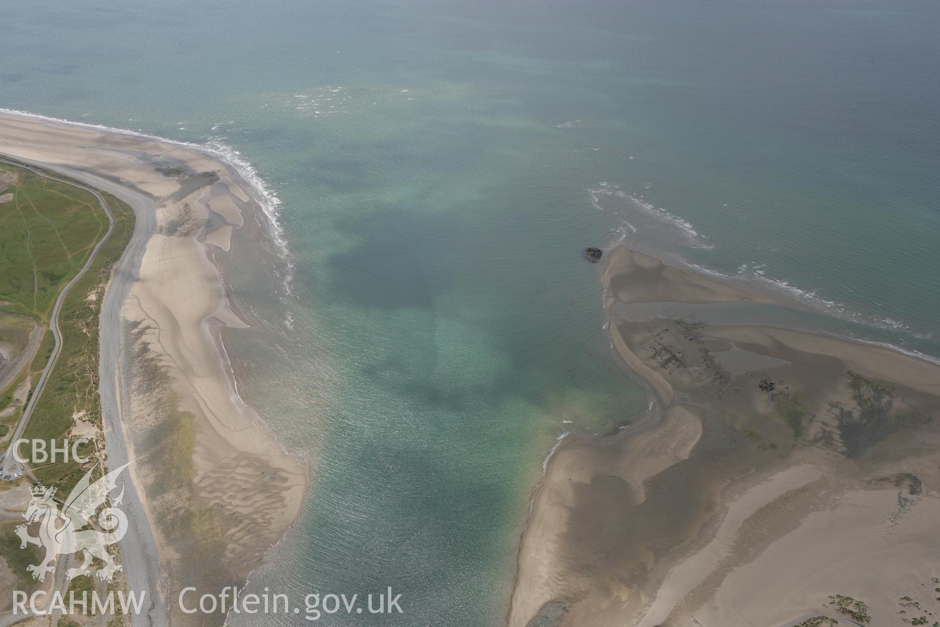 RCAHMW colour oblique photograph of Barmouth Bay with Fairbourne Anti-Invasion Defences. Taken by Toby Driver on 13/06/2008.