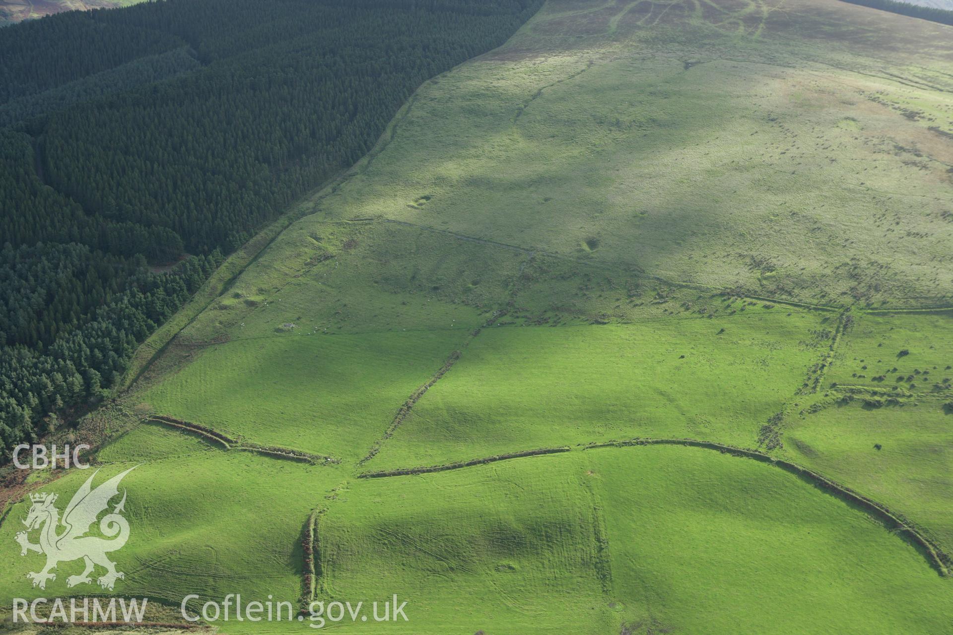 RCAHMW colour oblique photograph of Foel Fynyddau, settlement remains. Taken by Toby Driver on 16/10/2008.