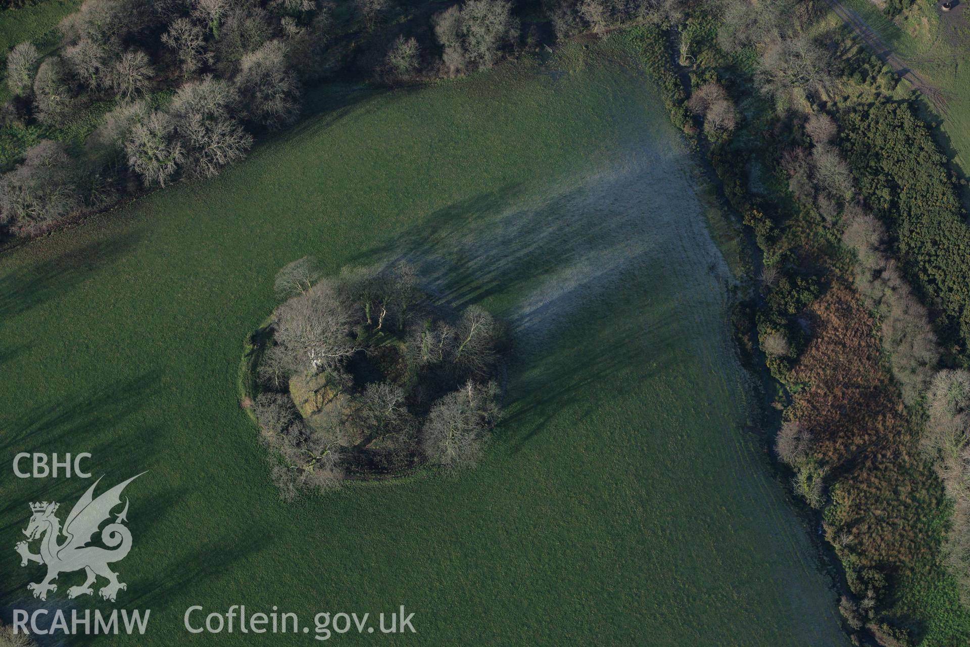 RCAHMW colour oblique photograph of Castell Dyffryn Mawr. Taken by Toby Driver on 15/12/2008.