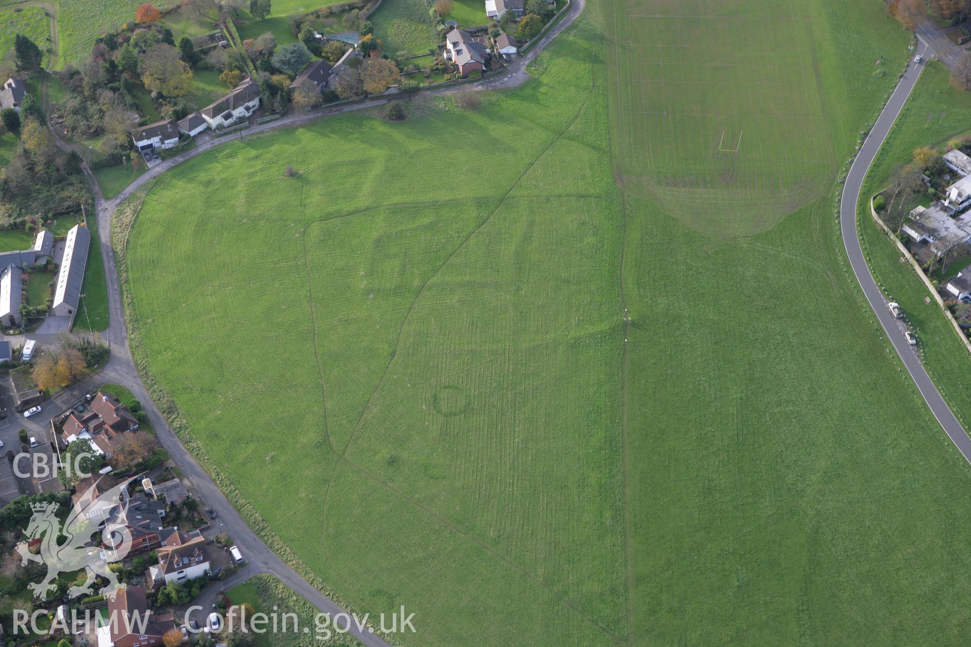 RCAHMW colour oblique photograph of Romano-British Farmstead, settlement earthworks, Dinas Powy Common. Taken by Toby Driver on 12/11/2008.